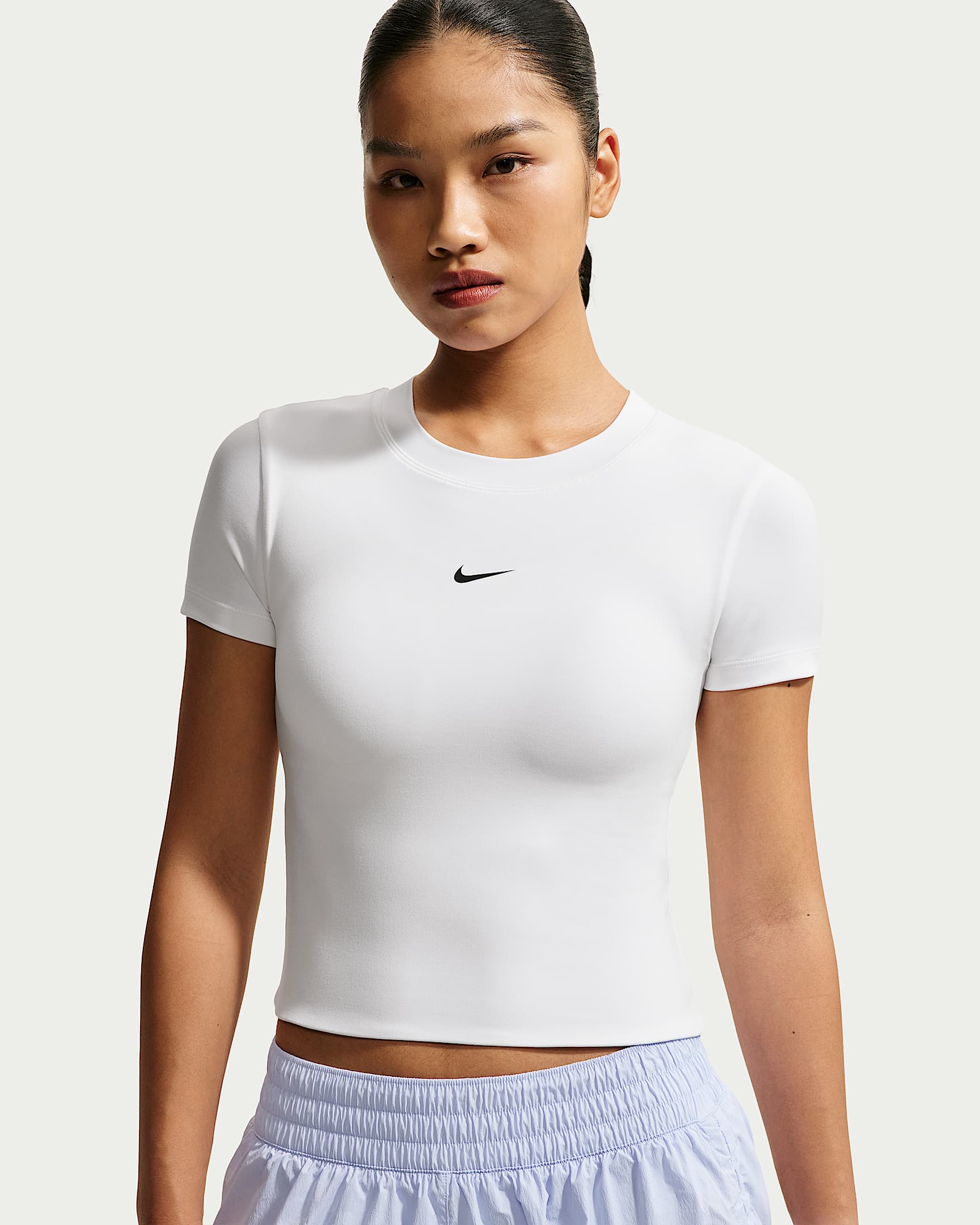 Nike One Dri-FIT 女子速干低强度支撑衬垫运动内衣式短袖上衣 - 白色/黑