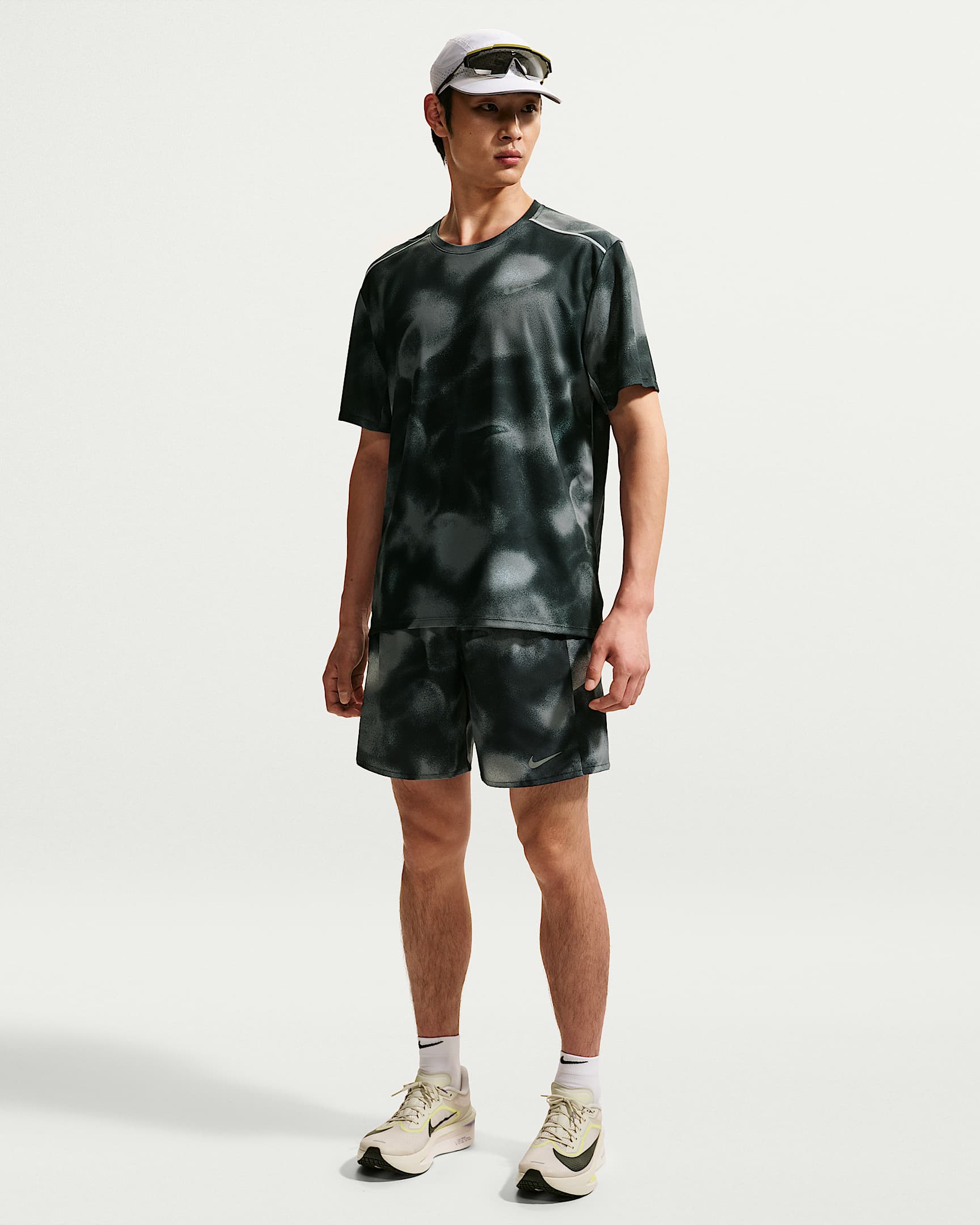 Nike Miler Dri-FIT 男子速干跑步短裤(含衬裤) - 黑