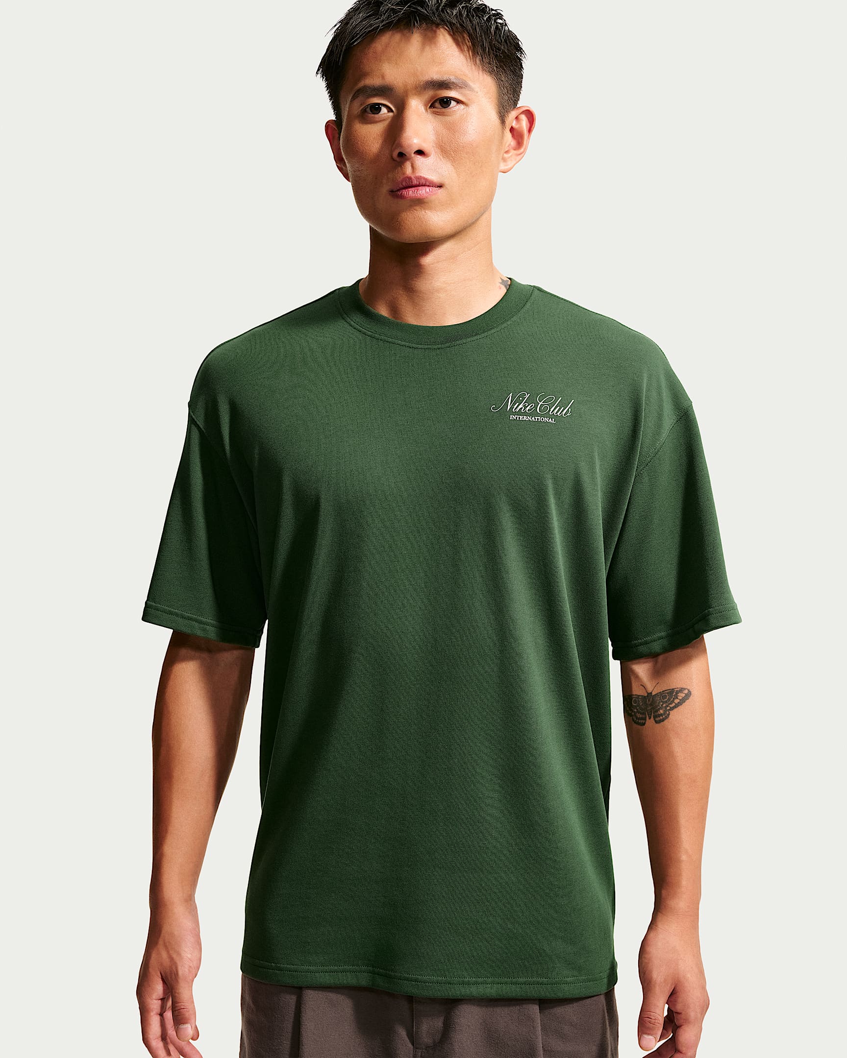 Nike Sportswear 男子短袖T恤 - 冷杉绿