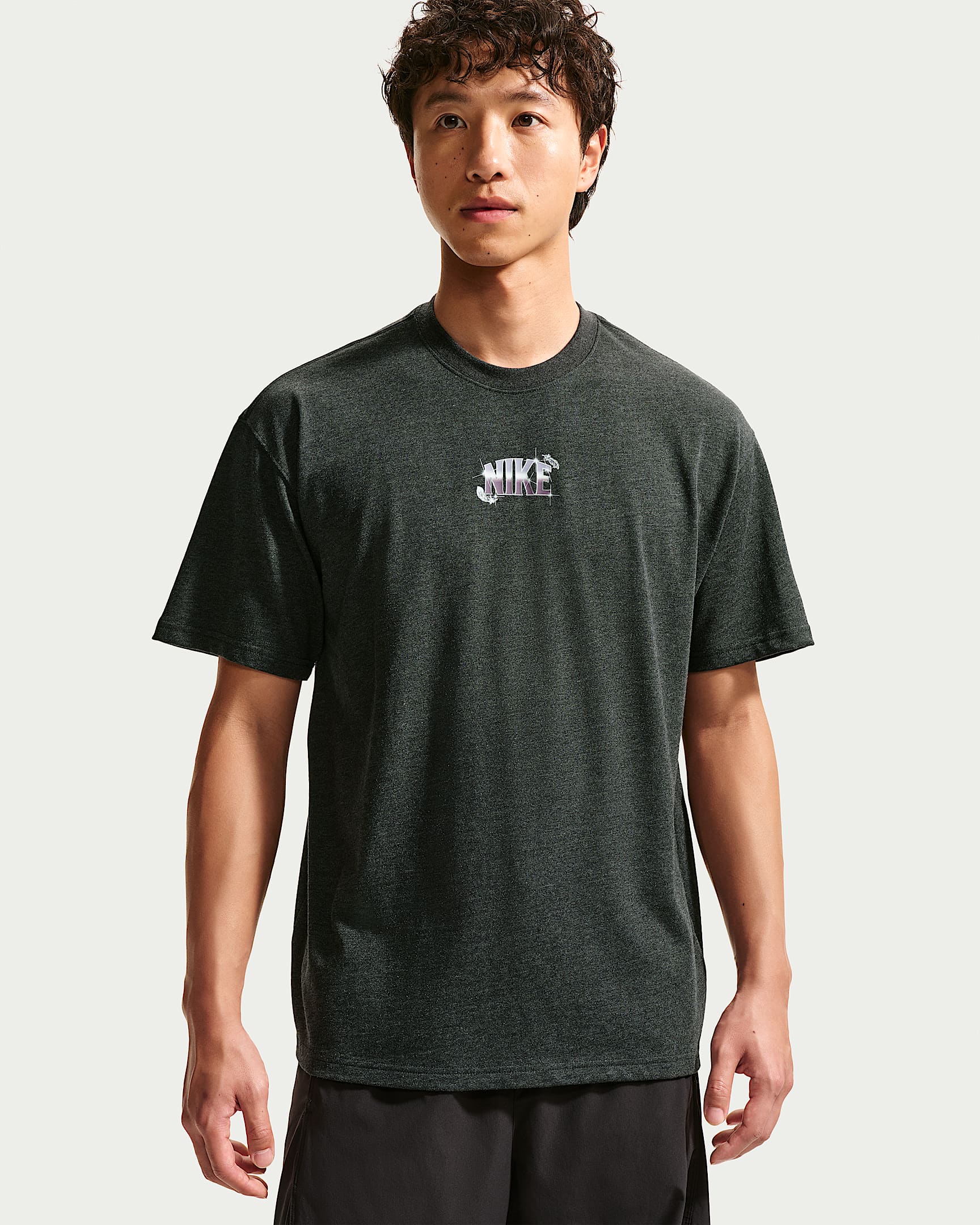 Nike Sportswear 男子短袖T恤 - 调色黑