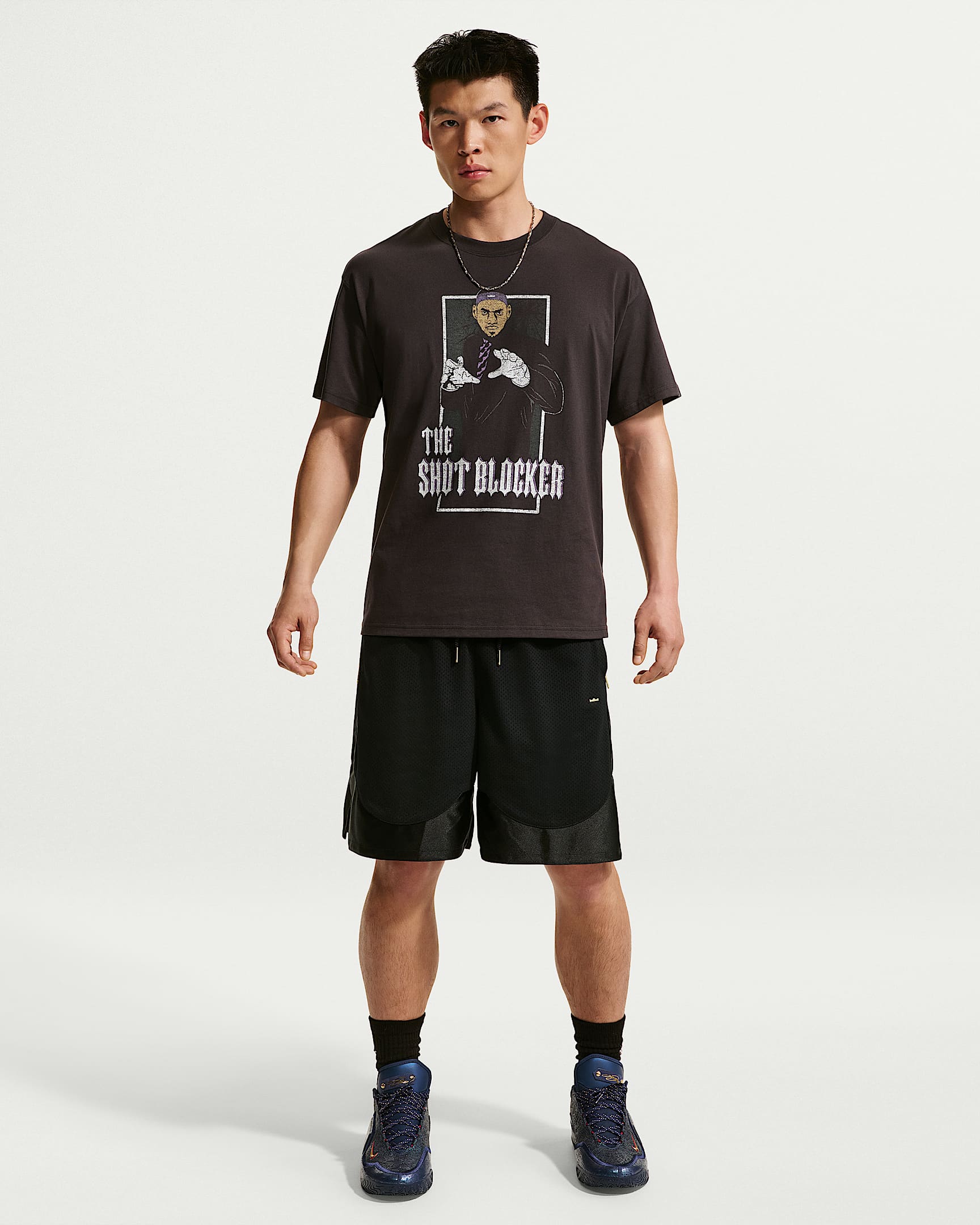 LeBron Dri-FIT 詹姆斯男子速干篮球短裤 - 黑/煤黑/黑