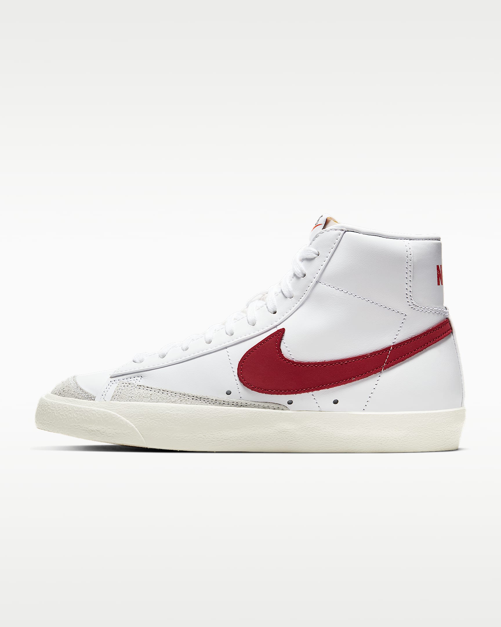 Nike Blazer Mid '77 女子运动鞋板鞋 - 白色/帆白/桃红/旧砖红