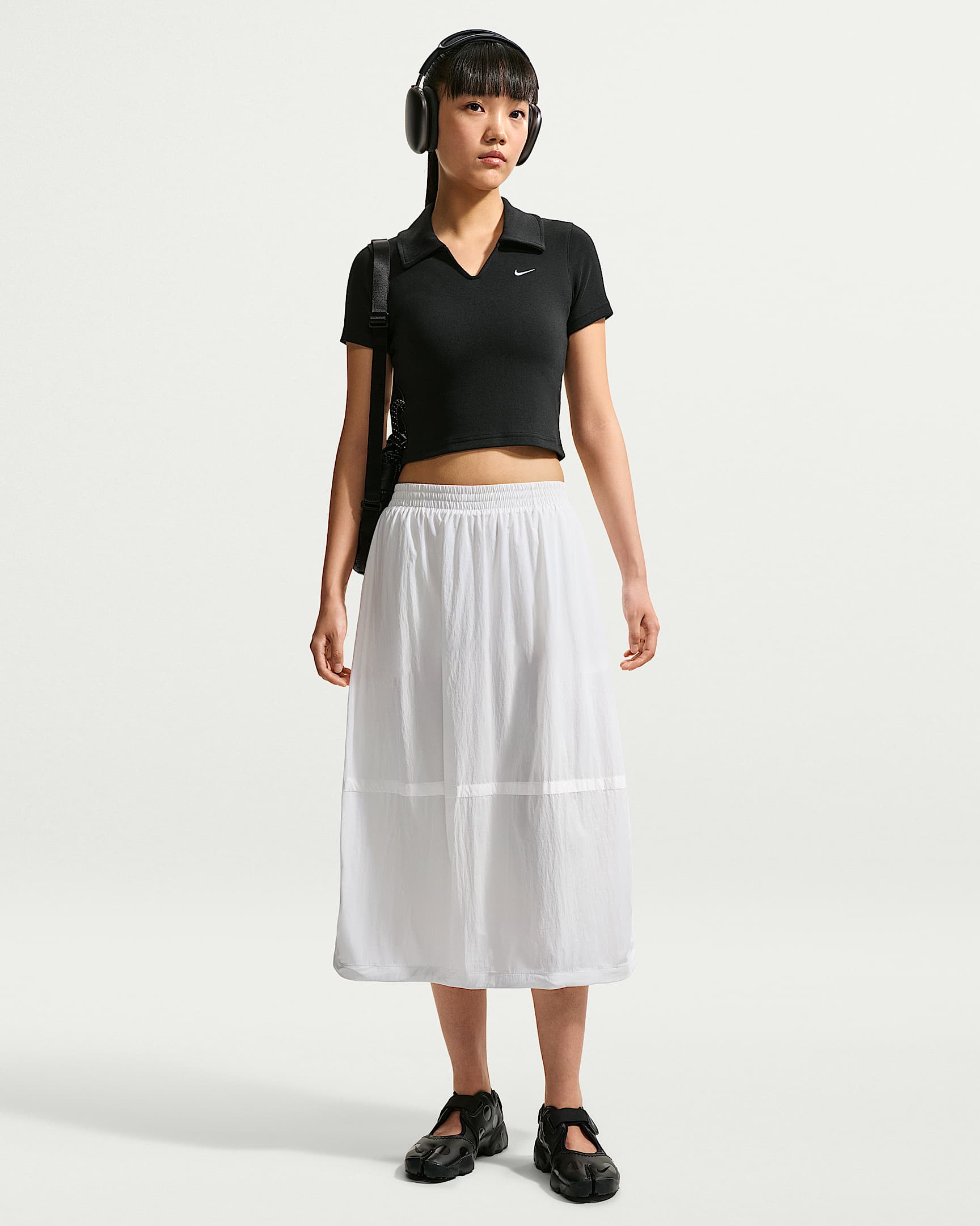 Nike Sportswear 女子 Oversize 风轻盈防晒拒水半身裙 - 帆白/黑
