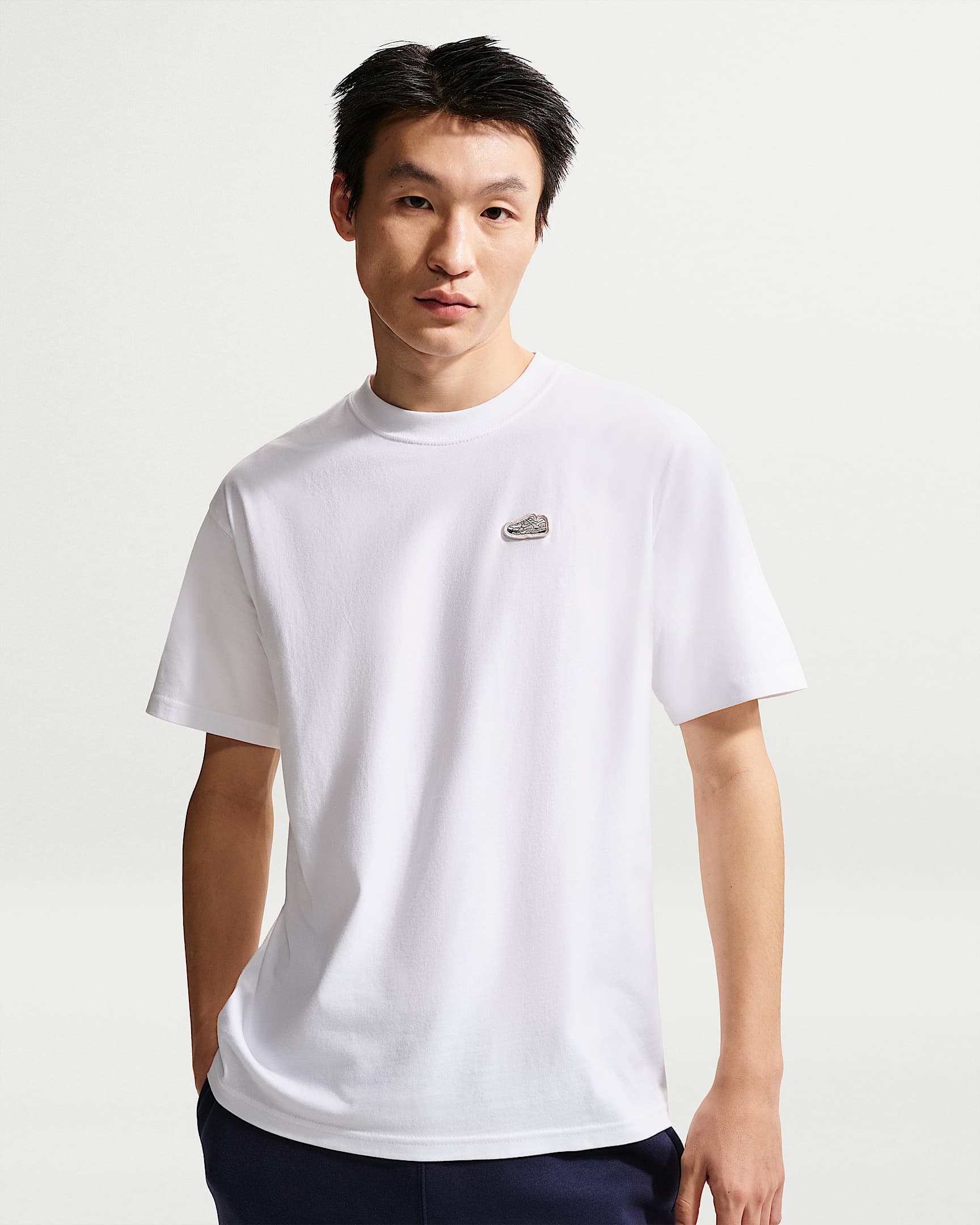 Nike Sportswear Vomero 男子贴片T恤 - 白色