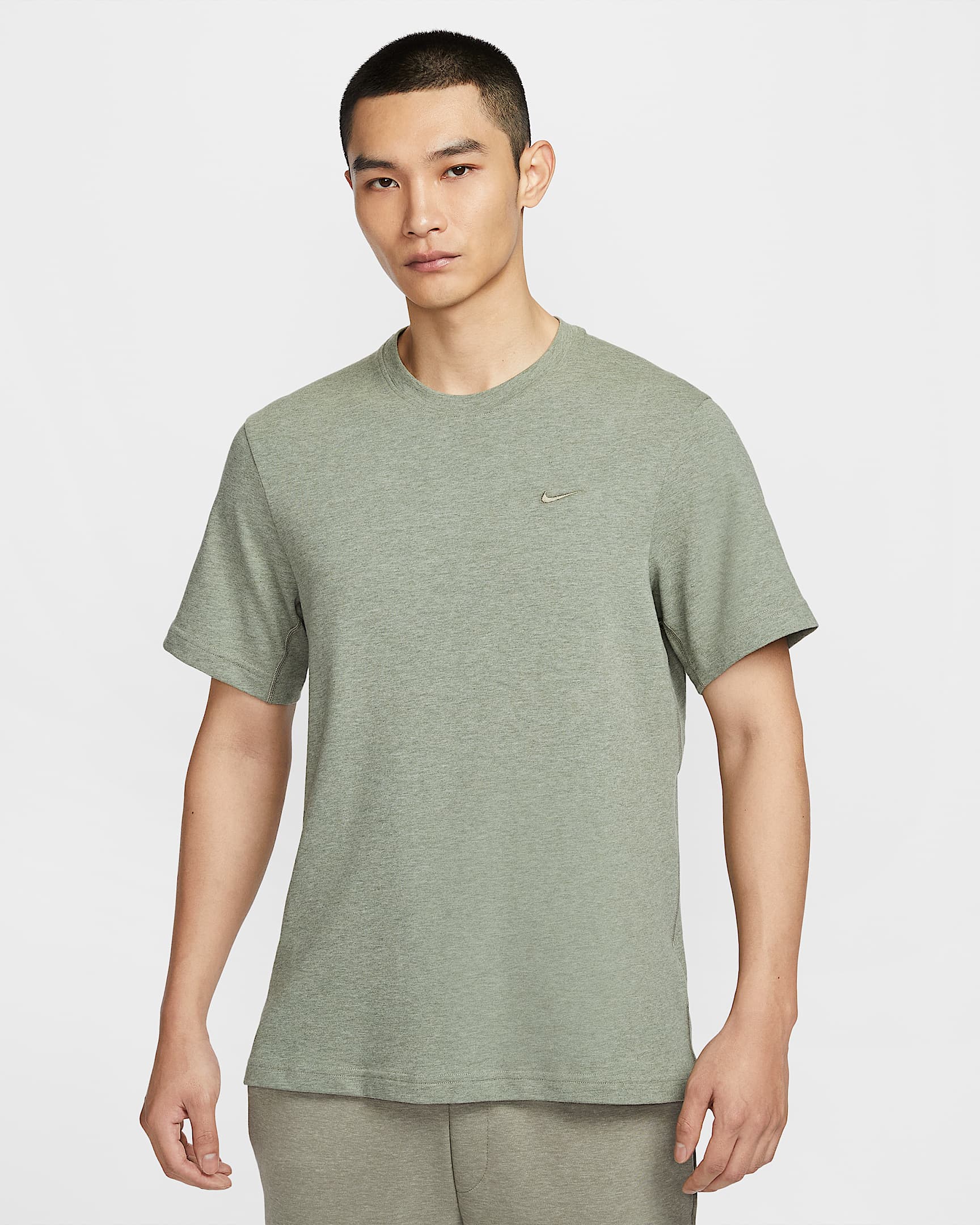Nike Dri-FIT Primary 男子速干训练T恤 - 浅军绿/调色/浅军绿