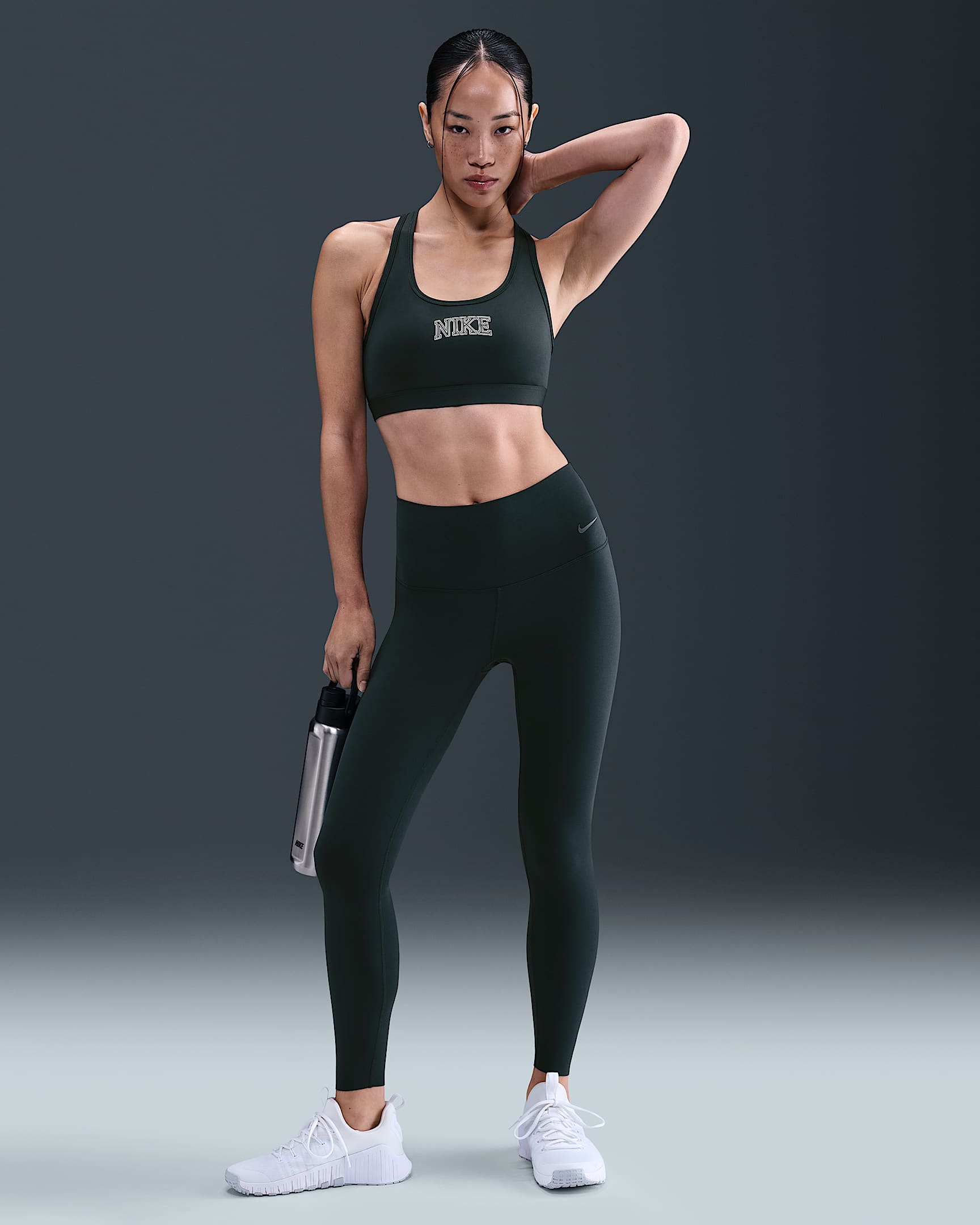 Nike Zenvy 女子低强度包覆速干柔软高腰九分紧身裤 - 海藻绿/黑