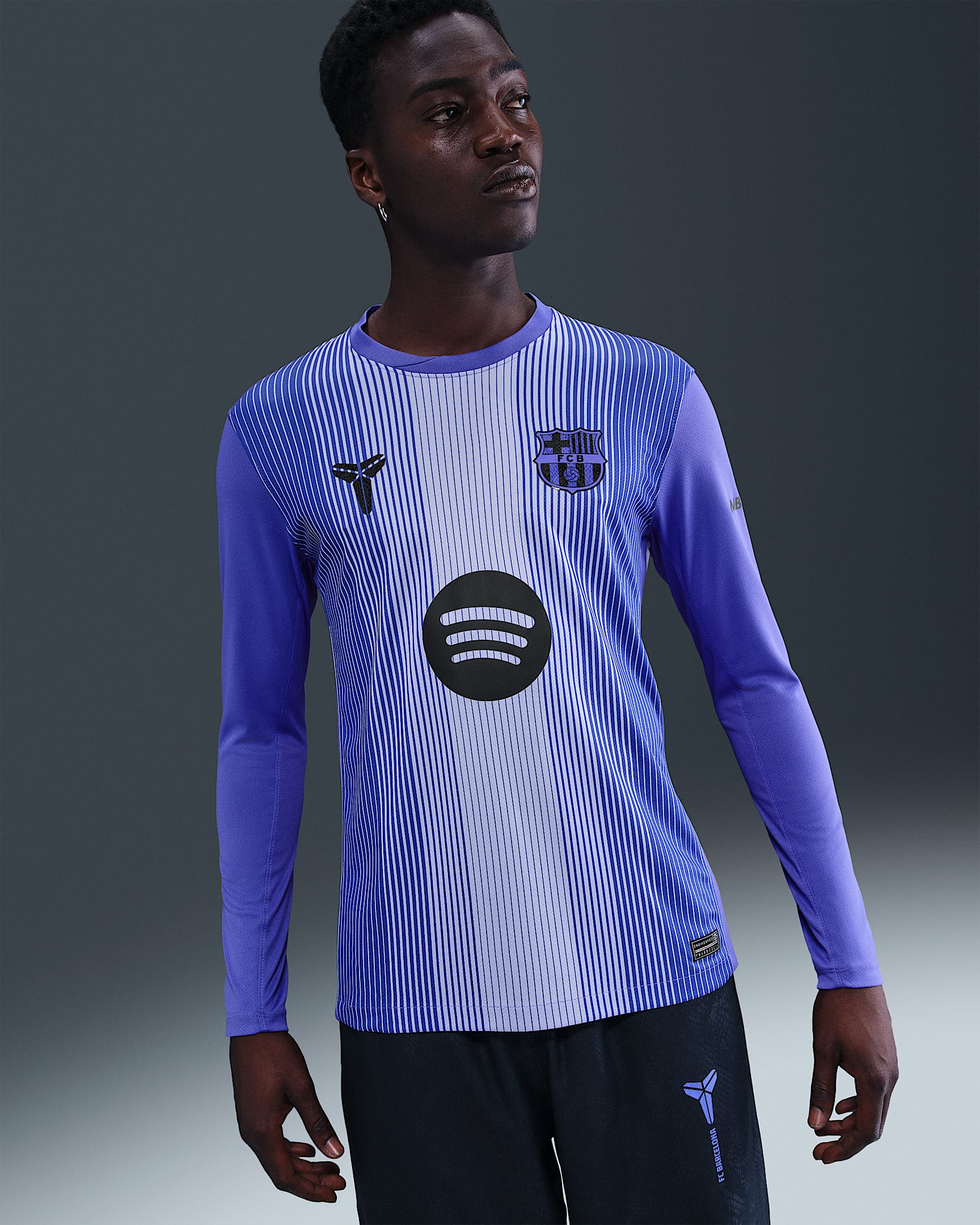 2025/26 赛季巴萨客场守门员球迷版 Kobe Dri-FIT 科比男子速干足球球衣 - 波斯紫/浅蓟紫/浅蓟紫/黑