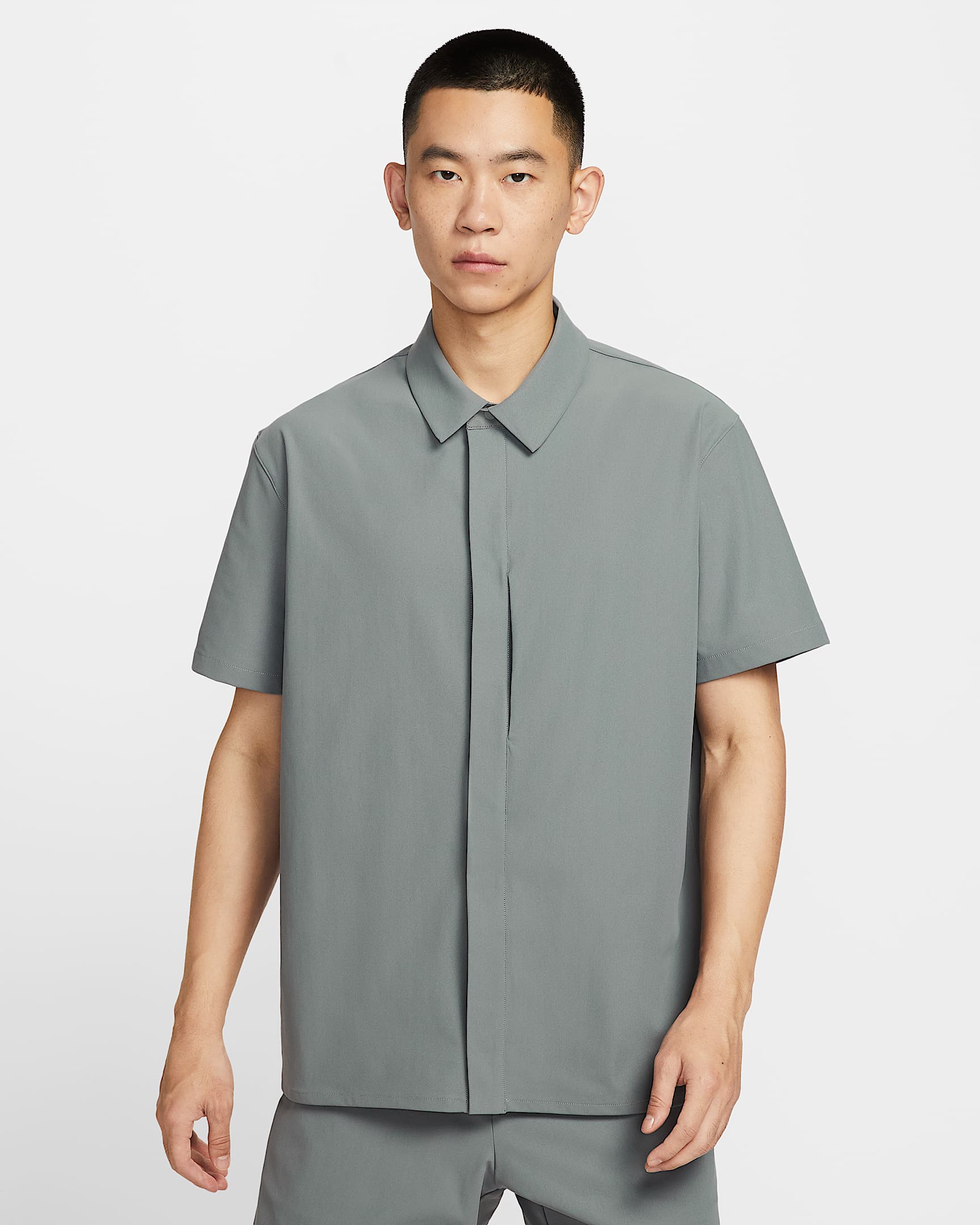 Nike 24.7 PerfectStretch Dri-FIT 男子防晒速干短袖按扣上衣 - 烟灰/纳米灰