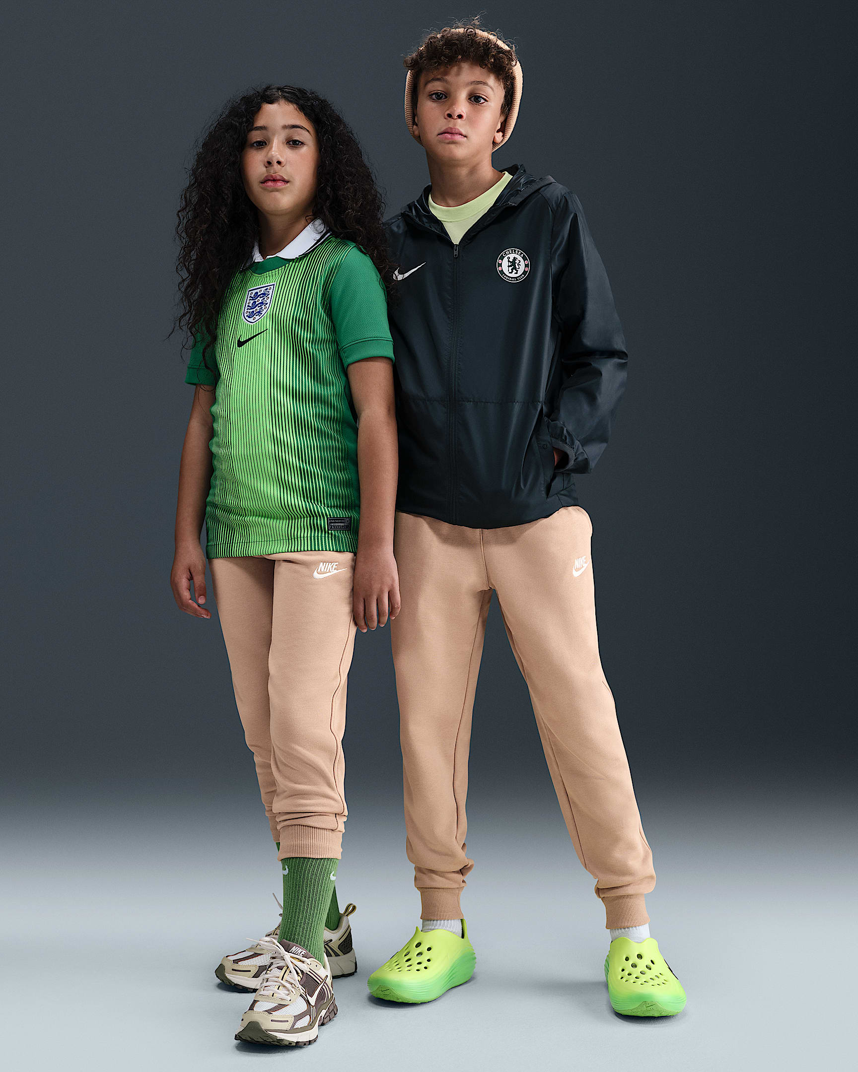 Nike Club Fleece 大童针织长裤 - 麻黄/白色