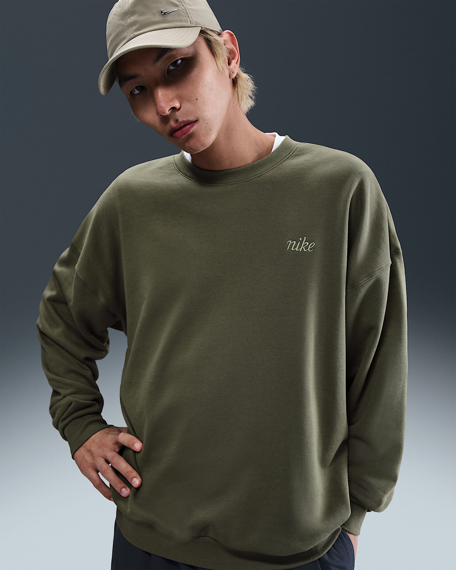 Nike Club 男子 Oversize 风圆领上衣 - 中橄榄绿/中橄榄绿/橄榄绿