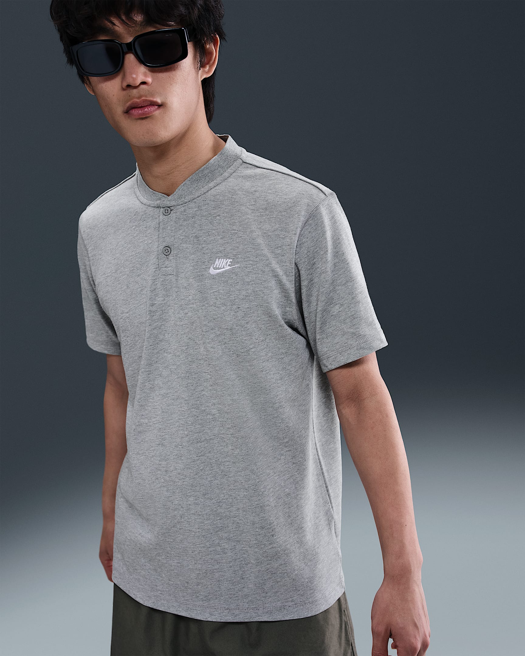 Nike Club 男子短袖亨利衫 - 调色暗灰/浅烟灰/白色