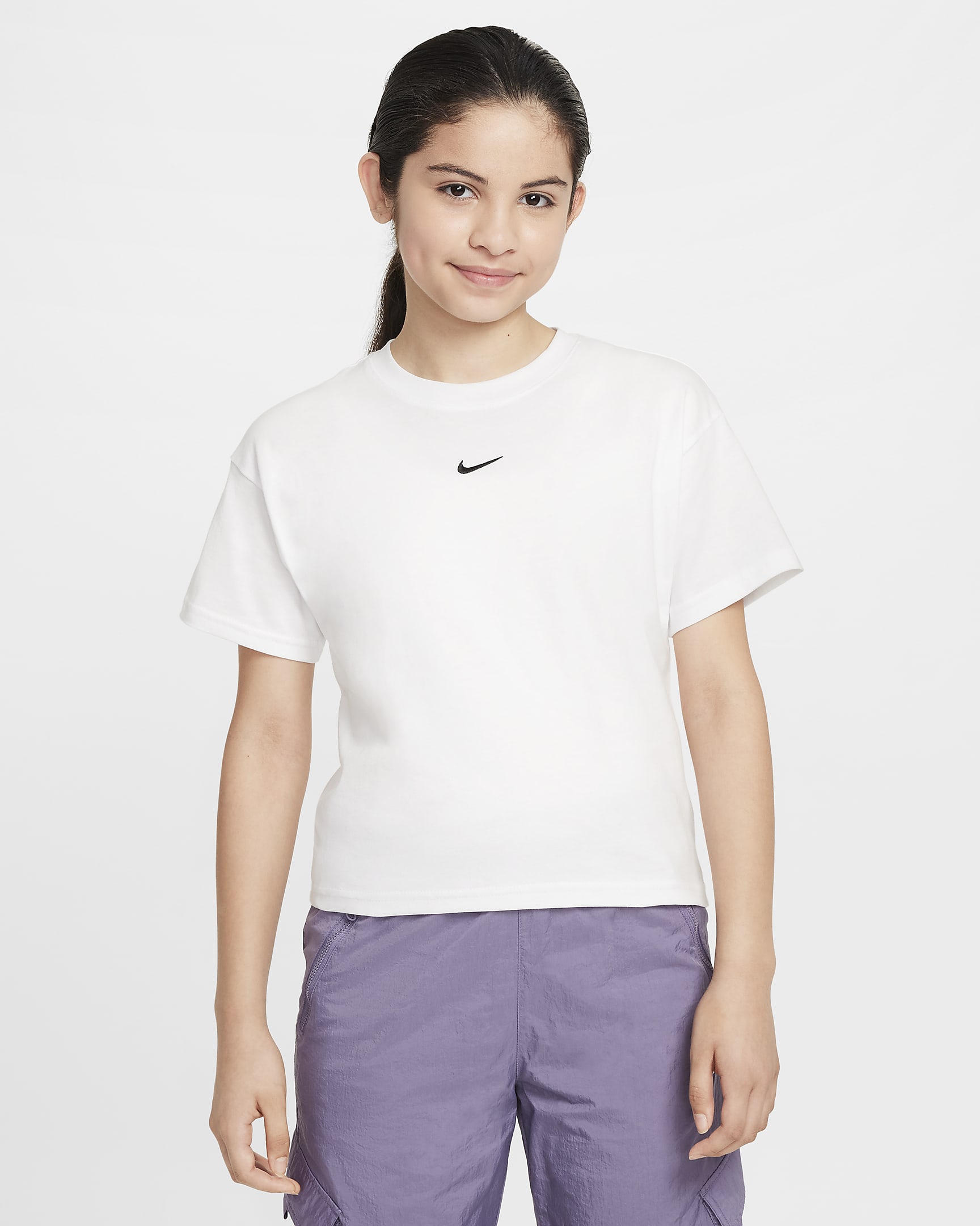 Nike Sportswear Essential 大童(女孩)T恤 - 白色