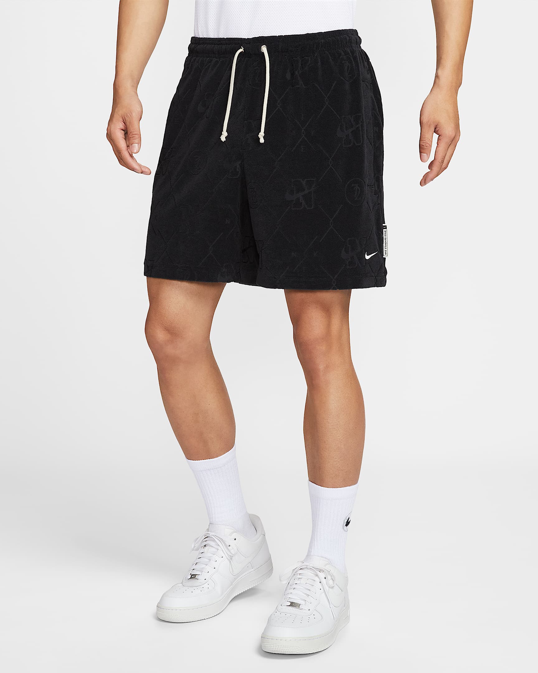 Nike Standard Issue Dri-FIT 男子速干篮球短裤 - 黑/淡象牙白