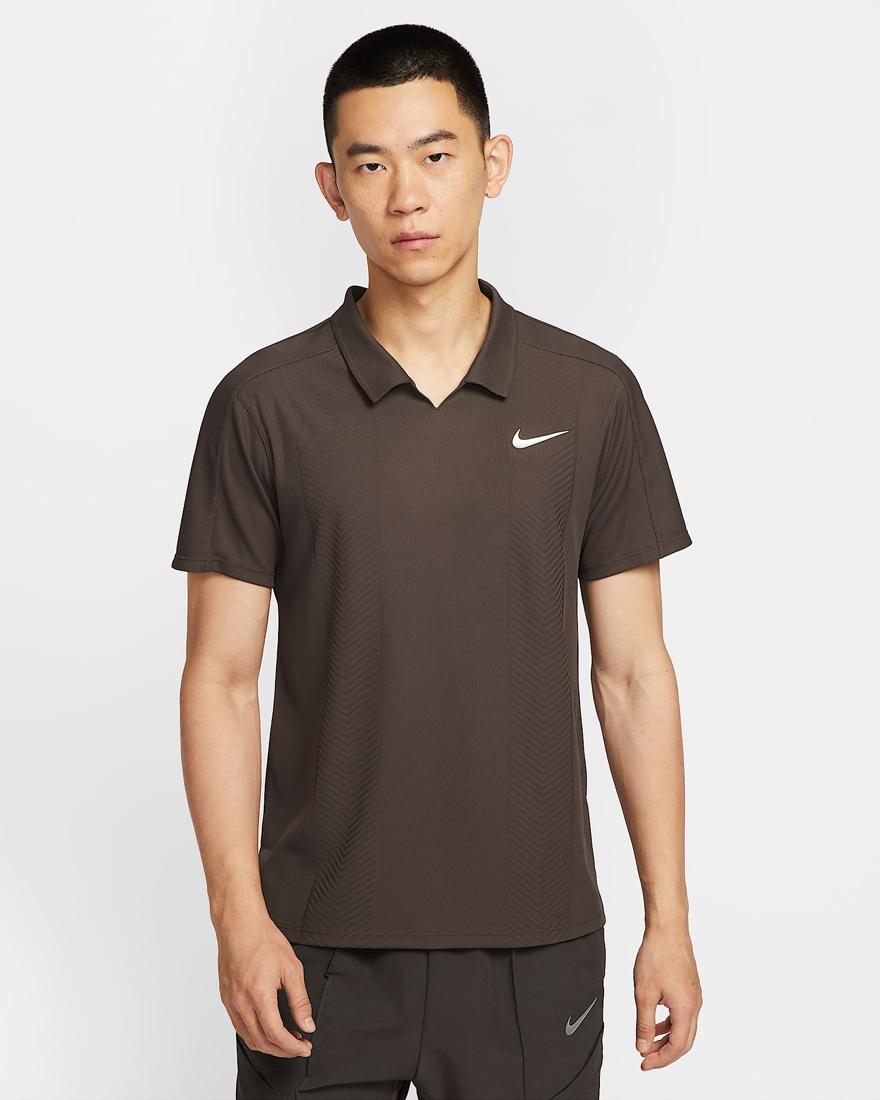 NikeCourt Slam Dri-FIT ADV 男子速干网球翻领T恤 - 巴洛克棕