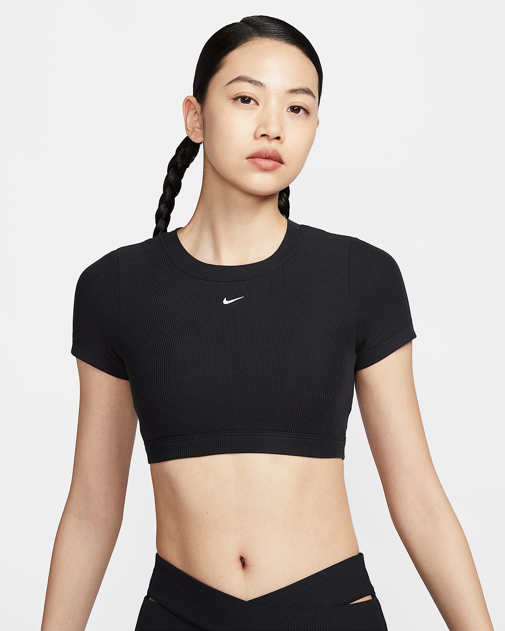Nike Sportswear Classic 女子低强度支撑衬垫一体式短款上衣 - 黑/帆白