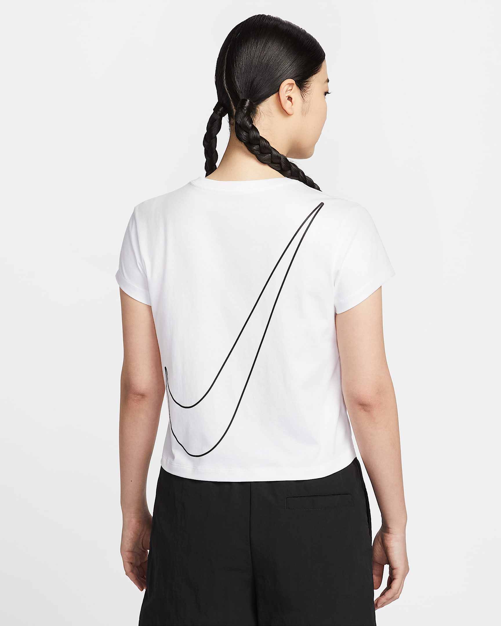 Nike Sportswear Club 女子纯棉短袖短款印花T恤 - 白色