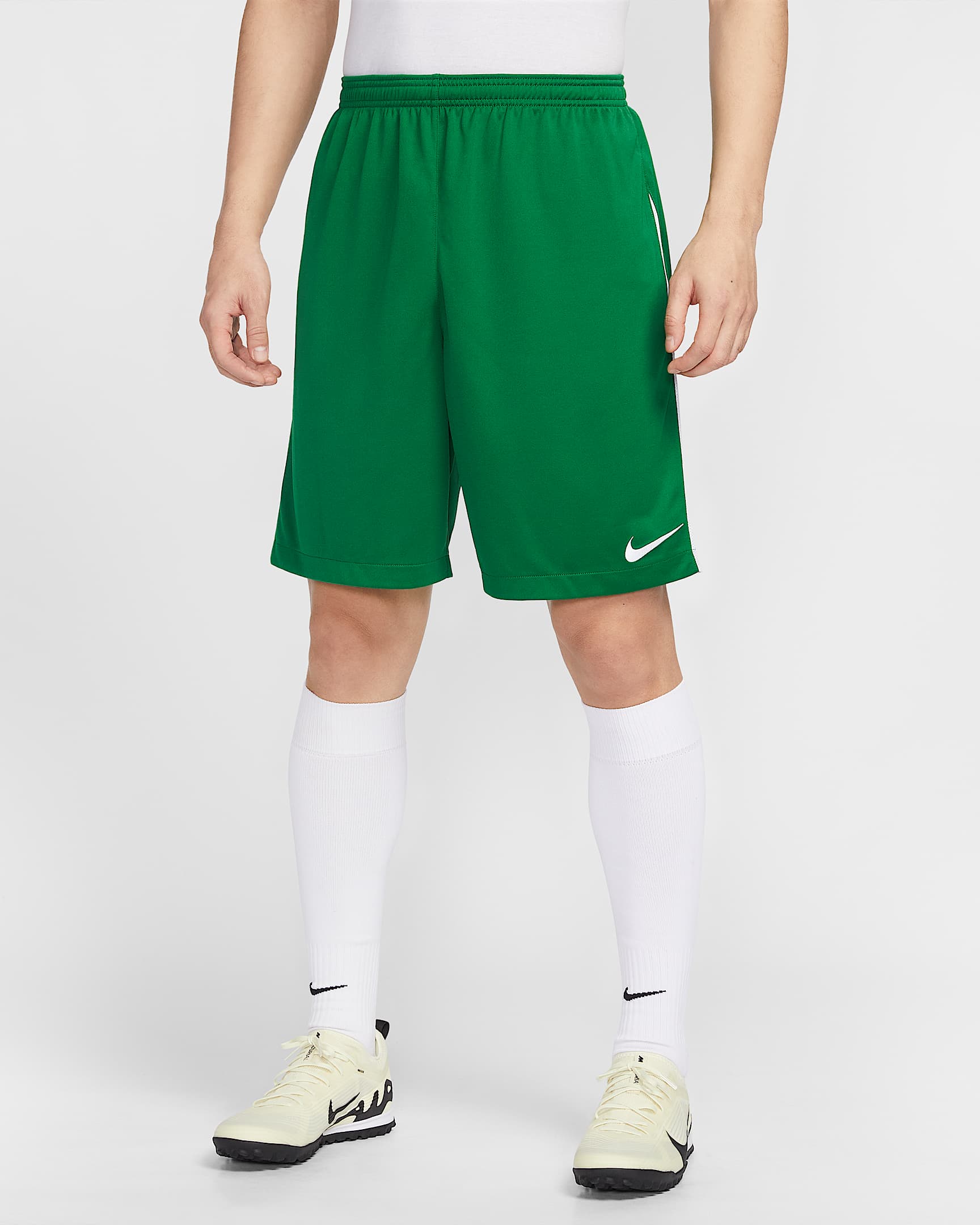 Nike Dri-FIT Legend III 男子速干针织短裤 - 松绿
