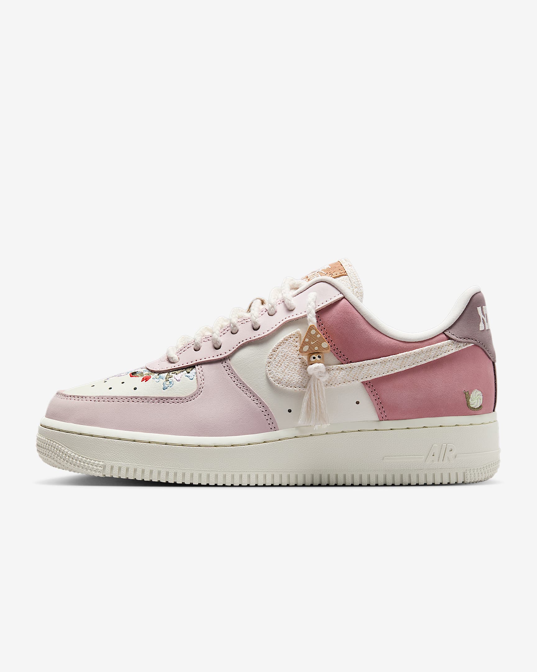 Nike Air Force 1 '07 LX 女子空军一号运动鞋 - 帆白/帆白/珍珠粉/帆白