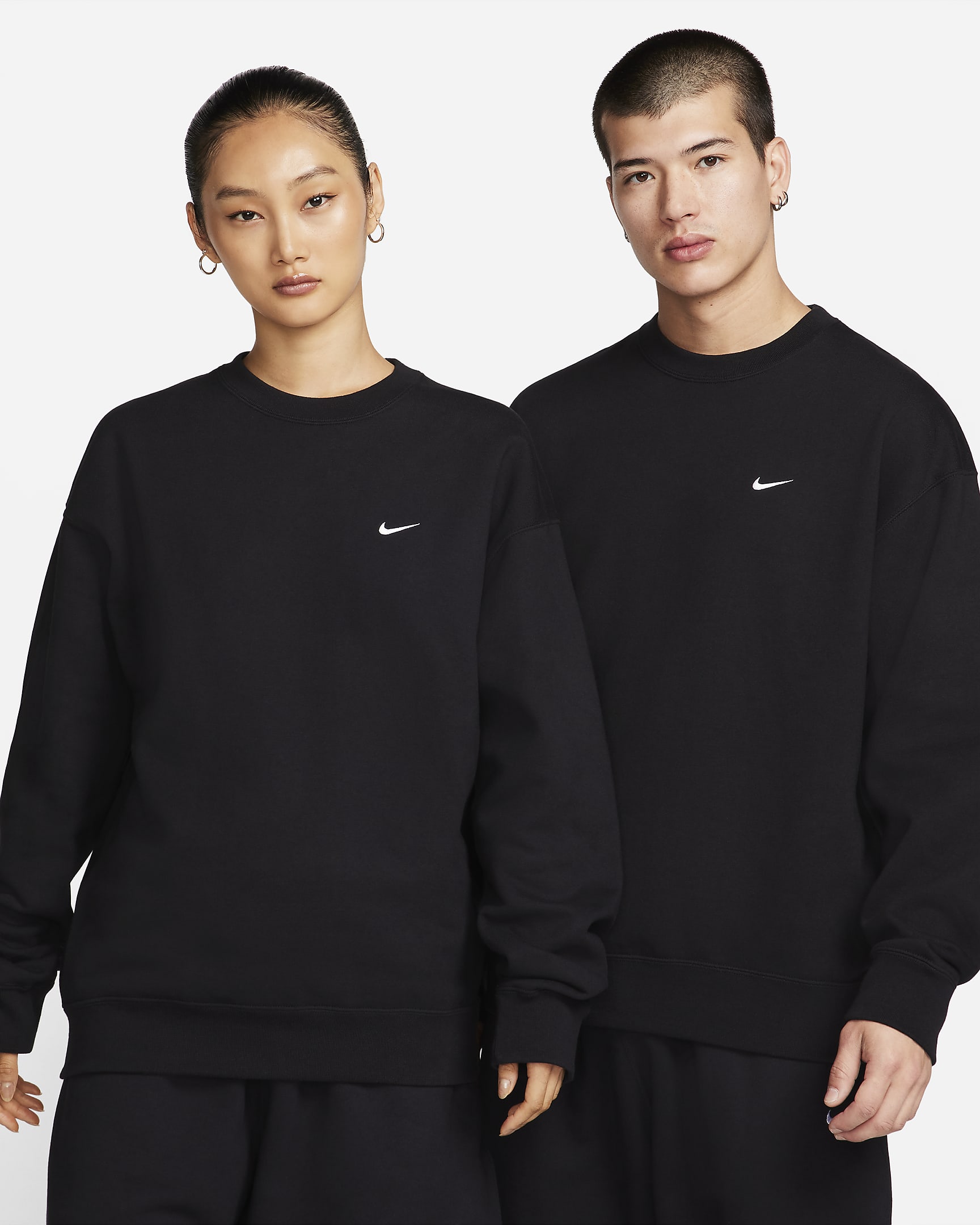 Nike Solo Swoosh 男子加绒圆领上衣 - 黑/白色