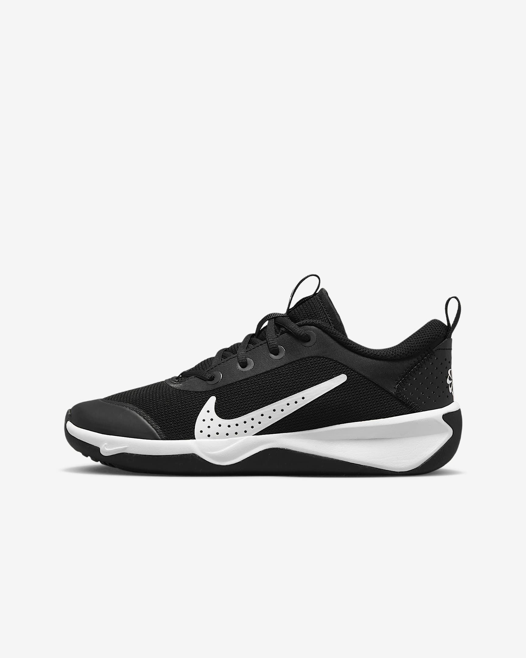 Nike Omni Multi-Court 大童体育课综合运动鞋 - 黑/白色