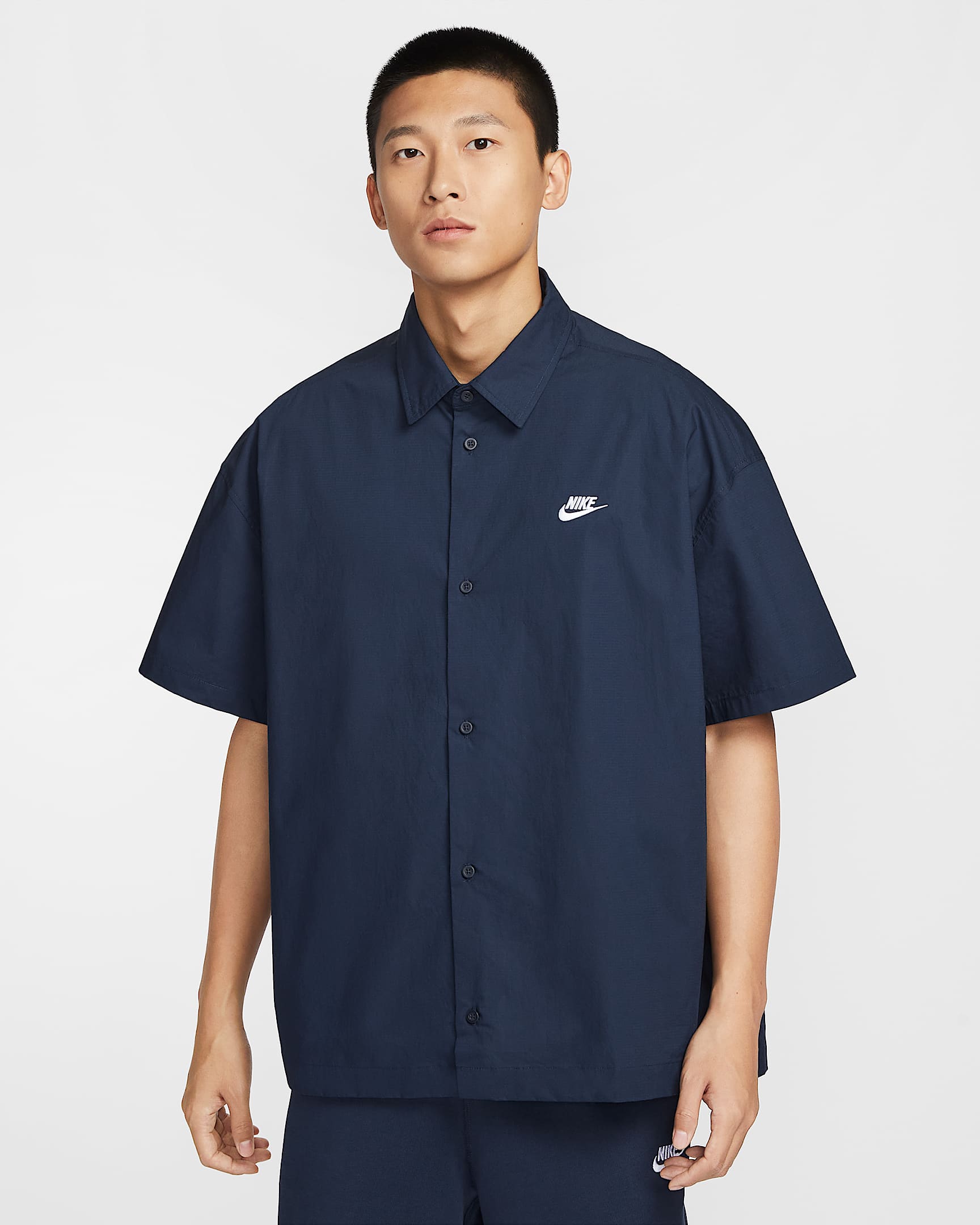 Nike Club 男子短袖纽扣衬衫 - 黑曜石色/白色