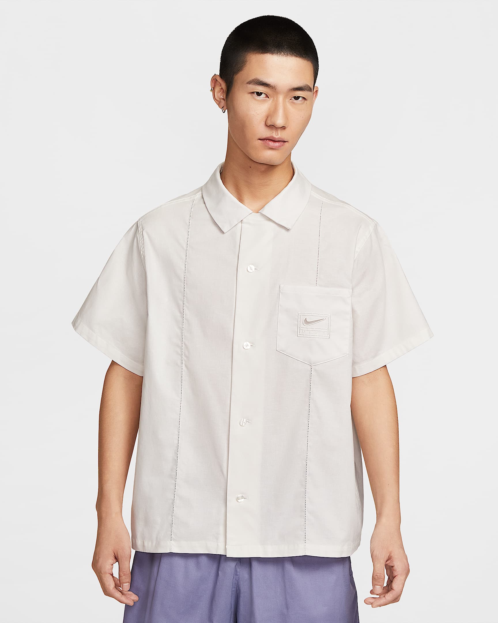 Nike Sportswear 男/女短袖上衣 - 幻影灰白