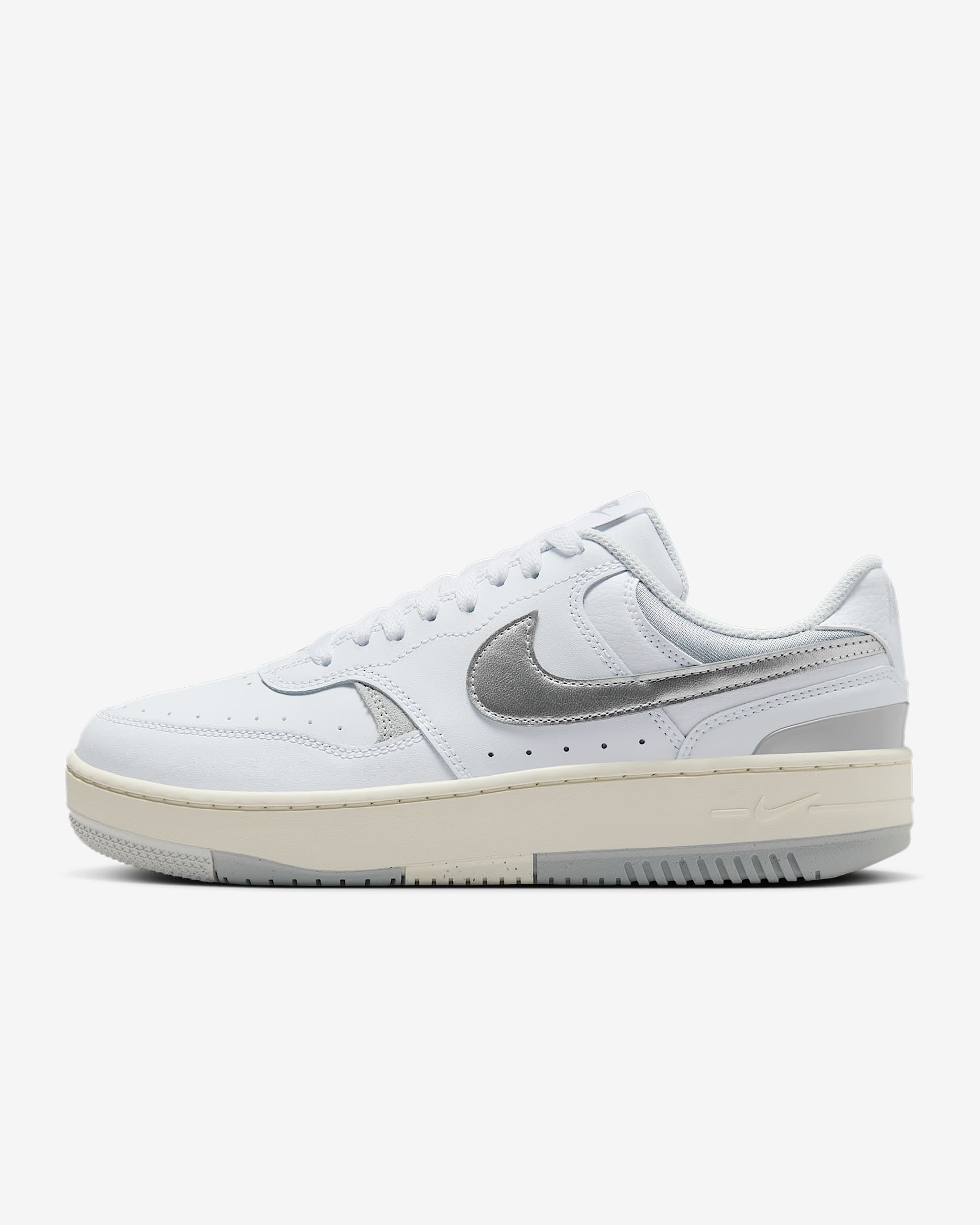 Nike Gamma Force 女子厚底运动鞋 - 白色/浅烟灰/尘光子色/金属银
