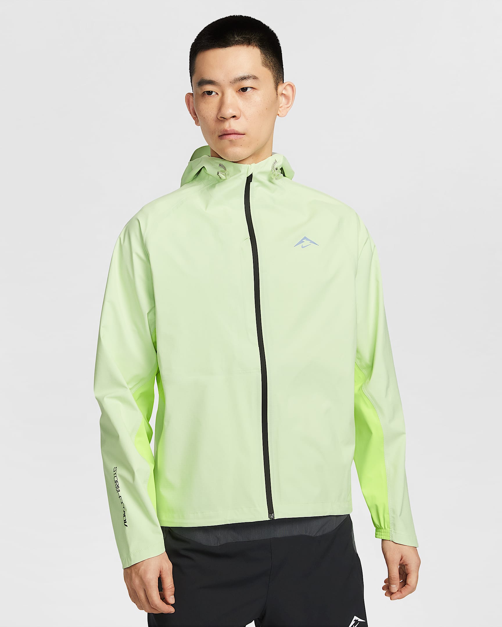 Nike Cosmic Peaks Storm-FIT ADV 3L 男子防风防水跑步夹克硬壳冲锋衣 - 微黄绿/黑