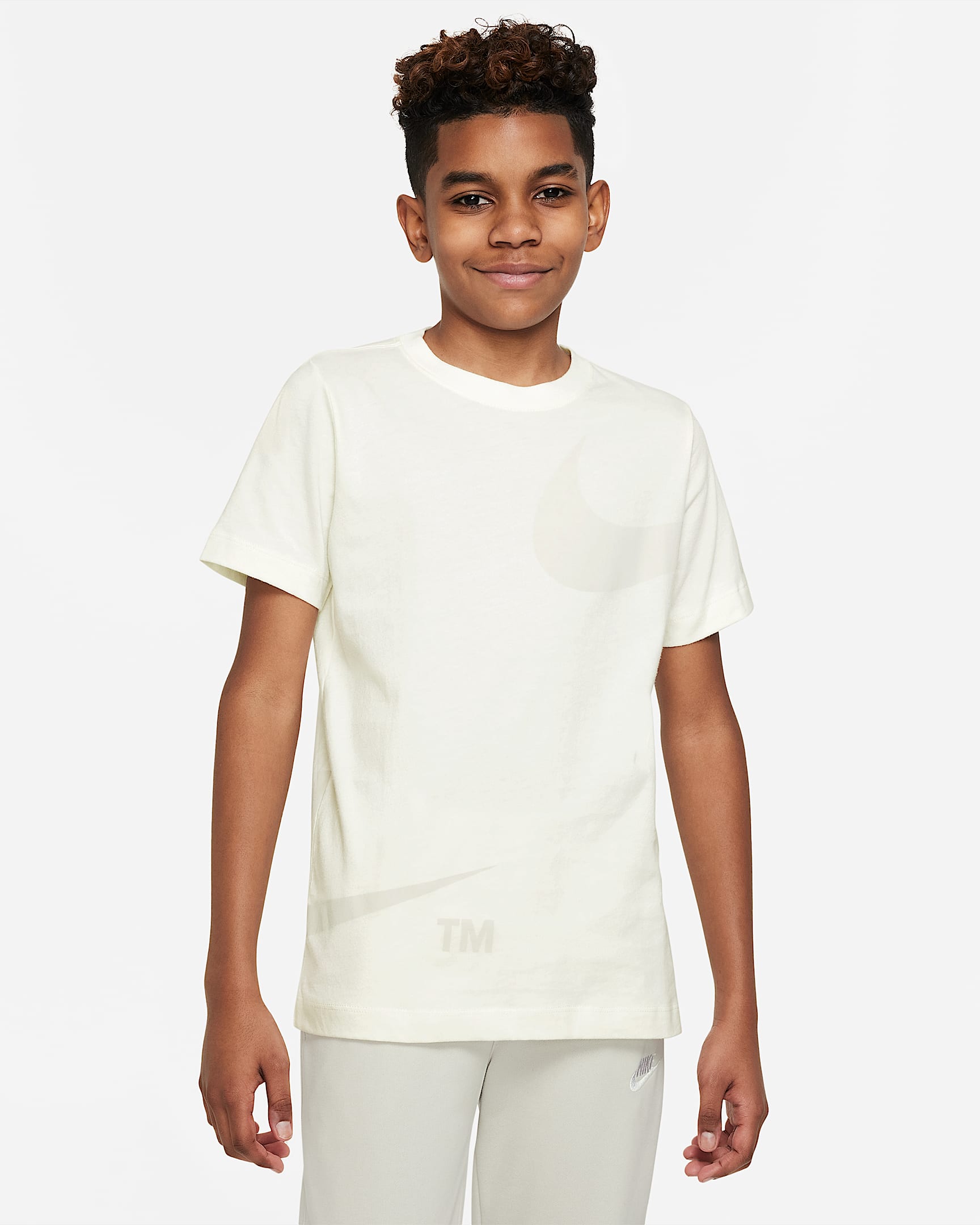 Nike Sportswear 大童(男孩)T恤 - 帆白