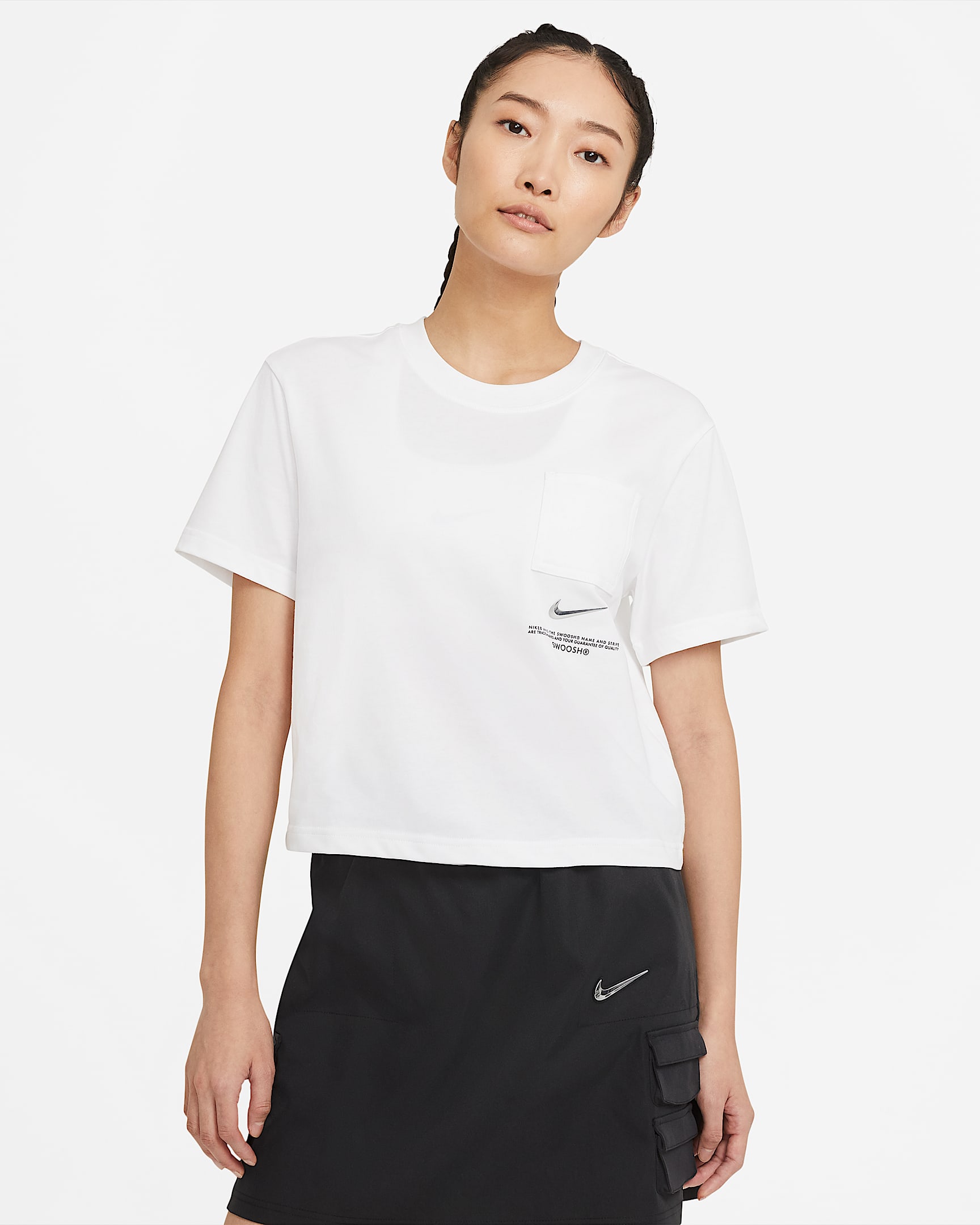 Nike Sportswear Swoosh 女子短袖上衣 - 白色/黑