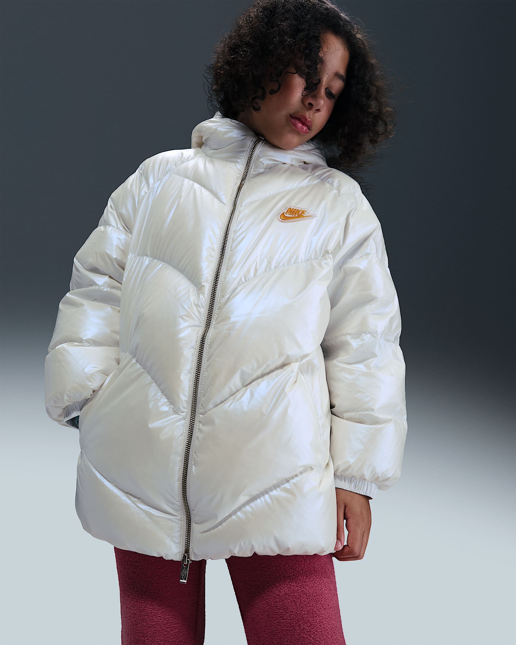 Nike 大童珠光羽绒外套 - 帆白