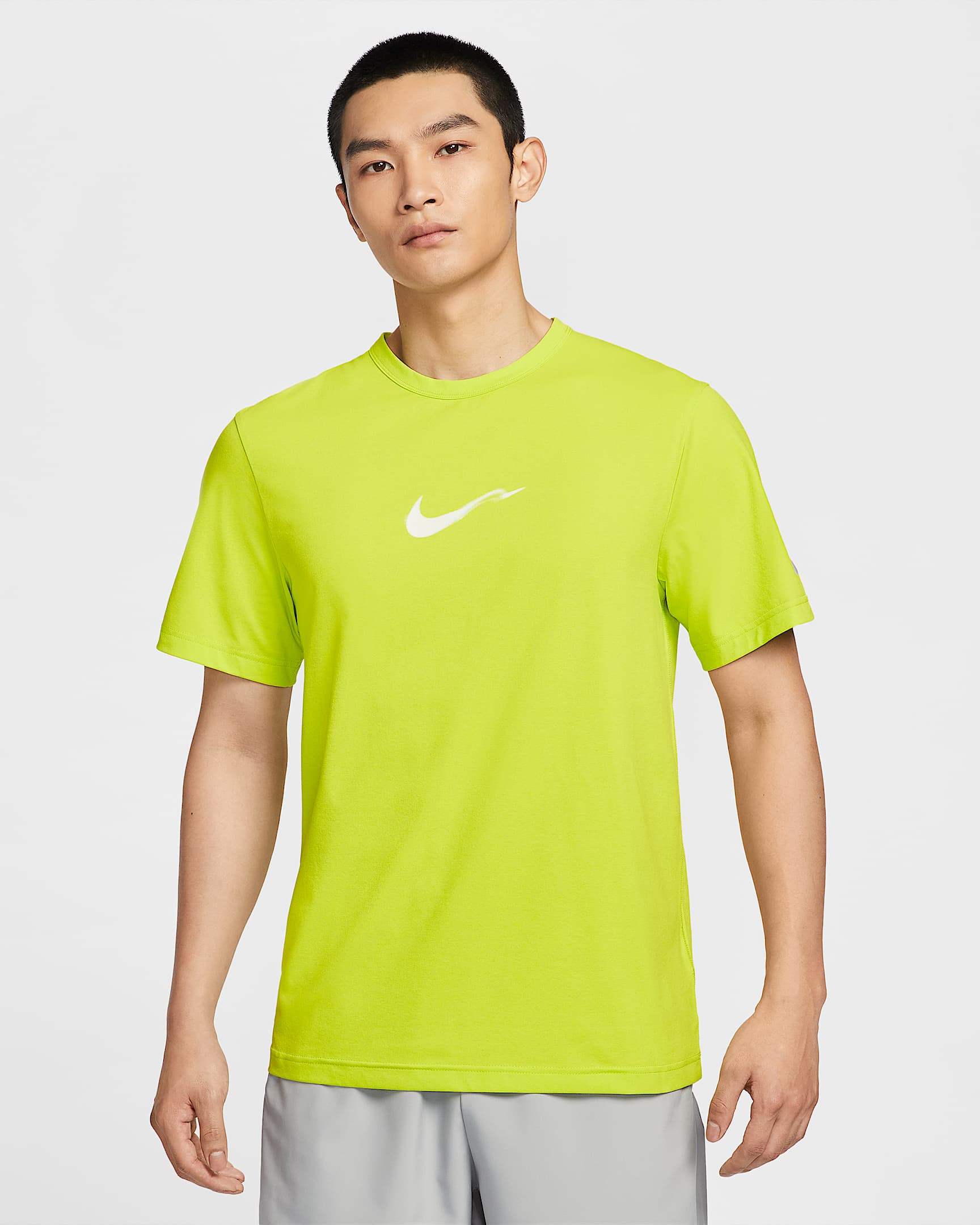 Nike Hyverse Dri-FIT 男子防晒速干短袖上衣 - 明黄/山峰白