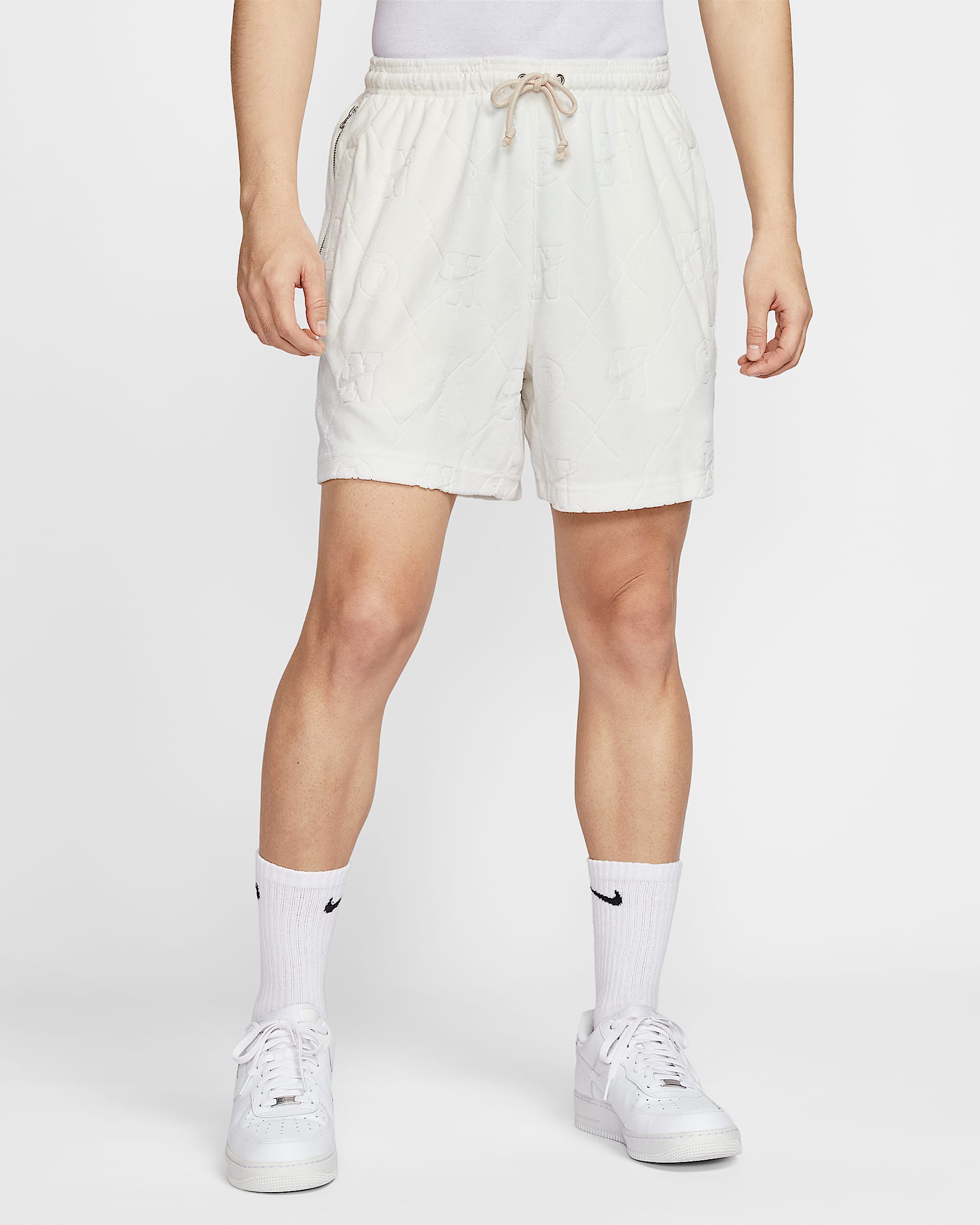 Nike Standard Issue Dri-FIT 男子速干篮球短裤 - 帆白/淡象牙白