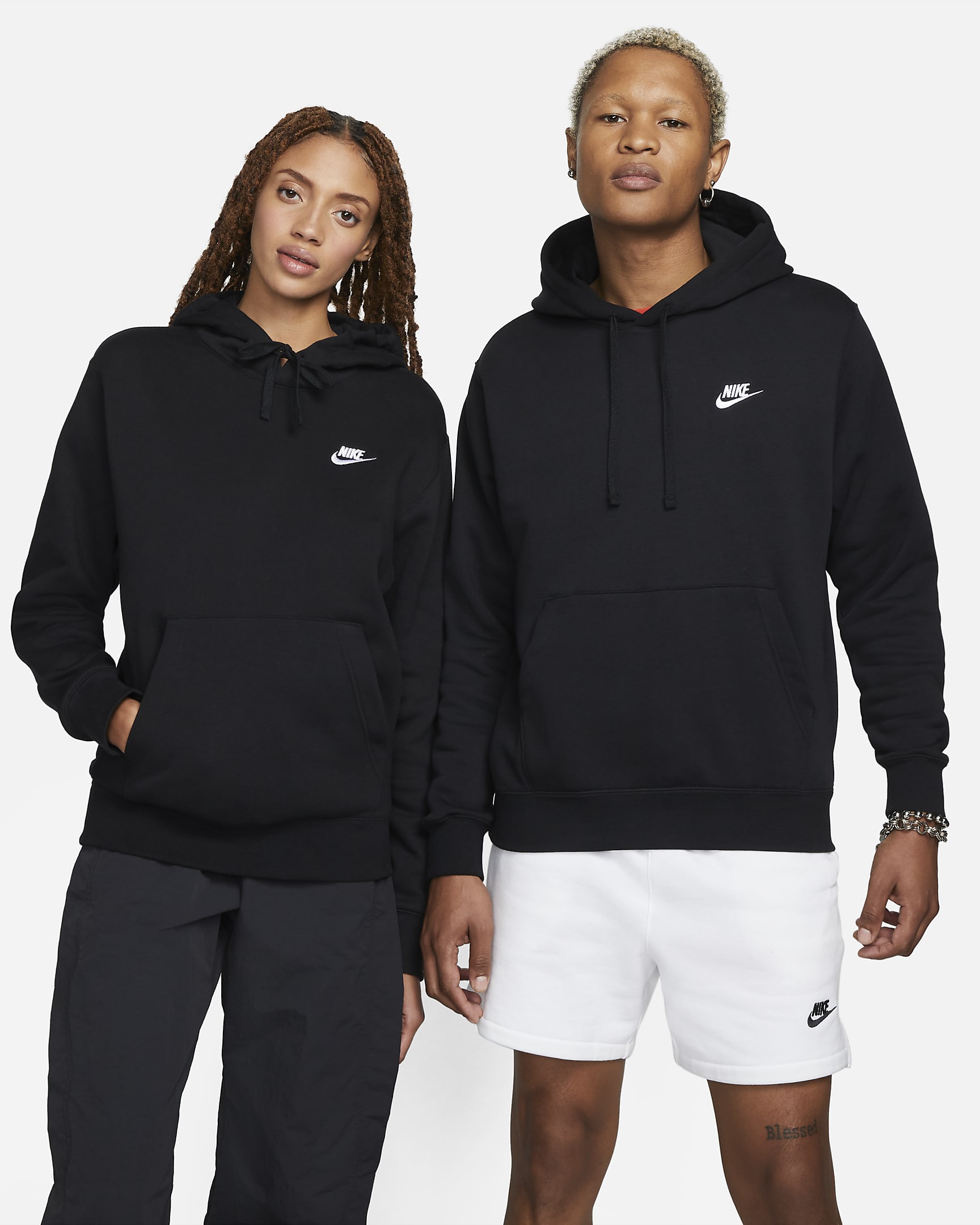 Nike Sportswear Club Fleece 男子加绒套头连帽衫 - 黑/黑/白色