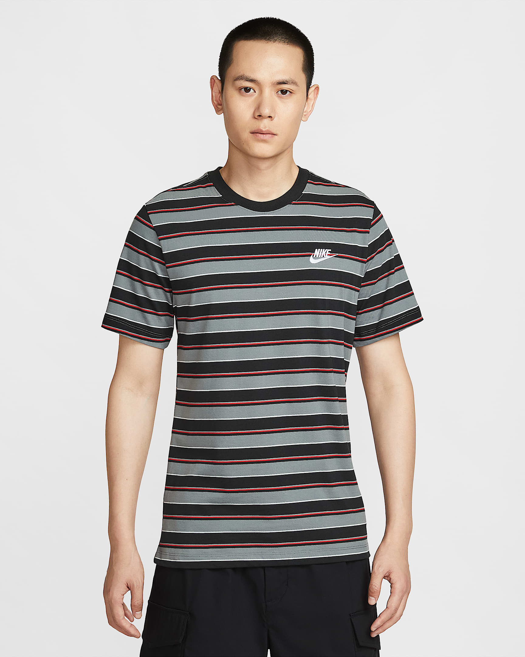 Nike Club 男子T恤 - 黑/烟灰/大学红