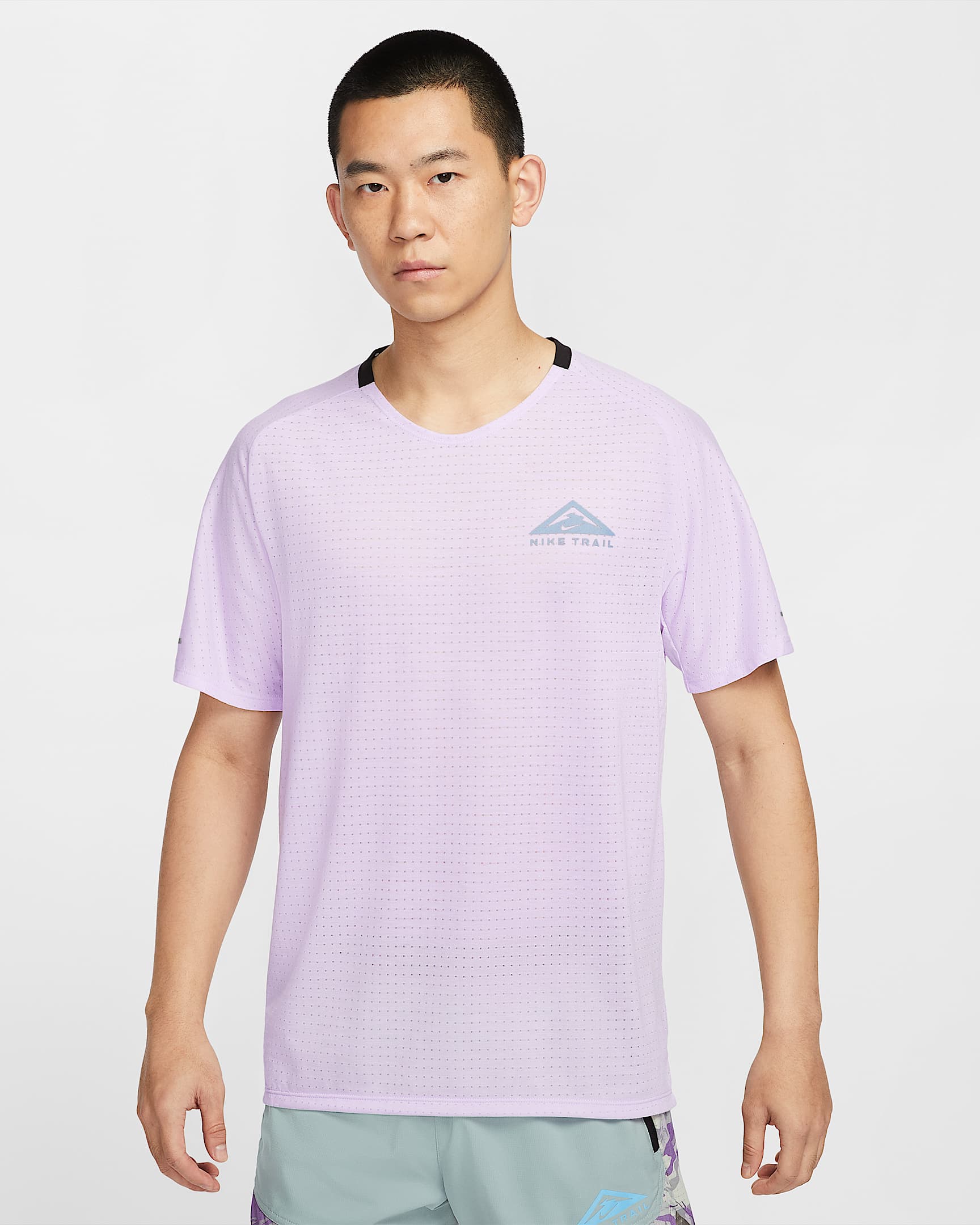 Nike Dri-FIT Trail Solar Chase 男子速干短袖越野跑步上衣 - 薄雾紫/黑