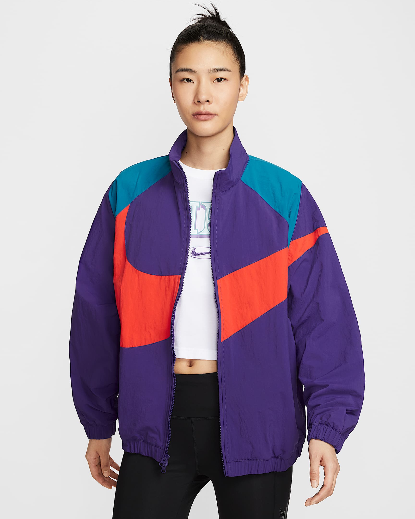 Nike Sportswear 女子 Oversize 风梭织夹克 - 庭紫/深渊绿/热情红