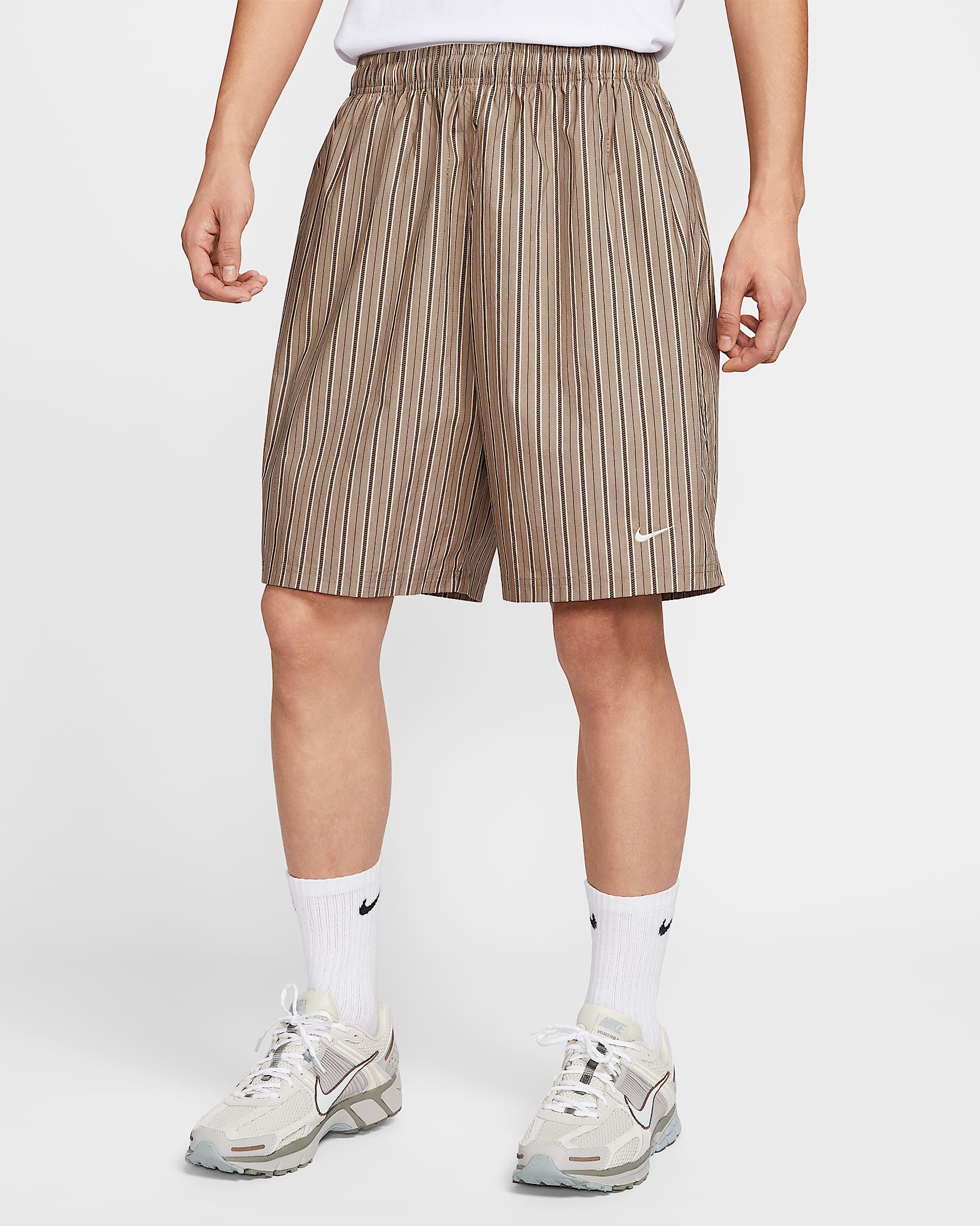 Nike Sportswear 男子印花梭织短裤 - 卡其
