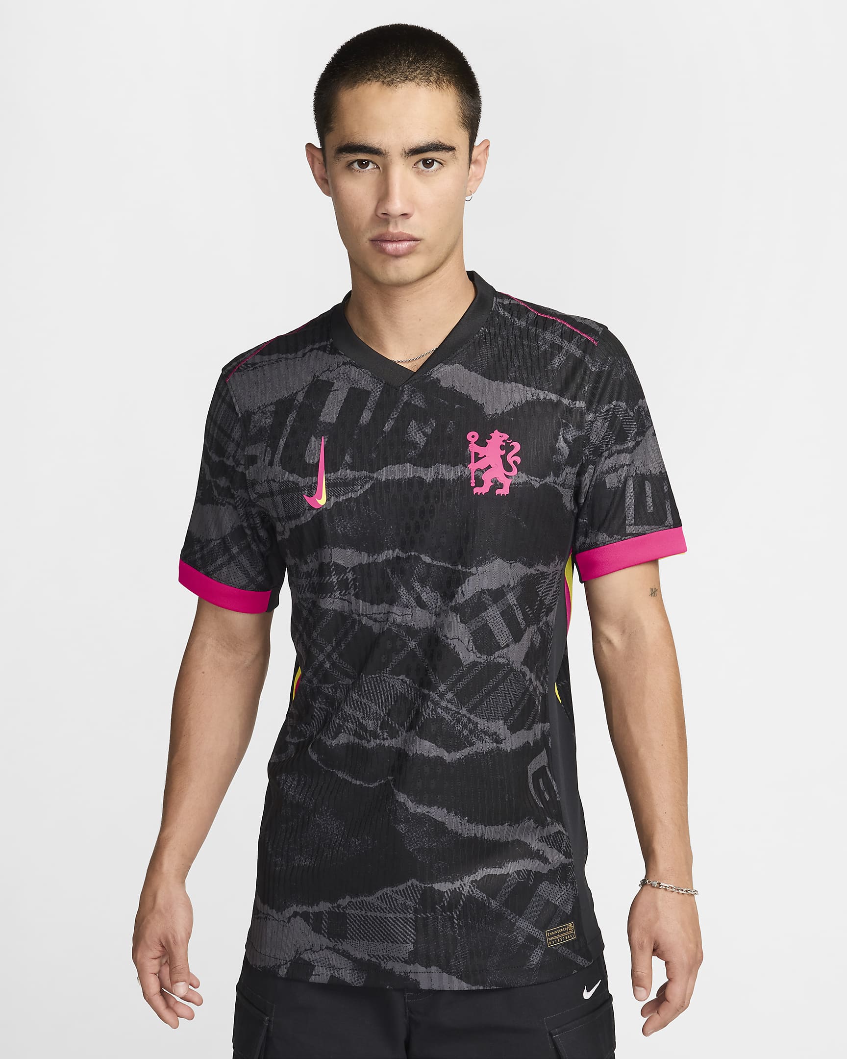 2024/25 赛季切尔西第三球衣球员版 Nike Dri-FIT ADV 男子速干足球球衣 - 煤黑/黑/欧皮特黄/深粉