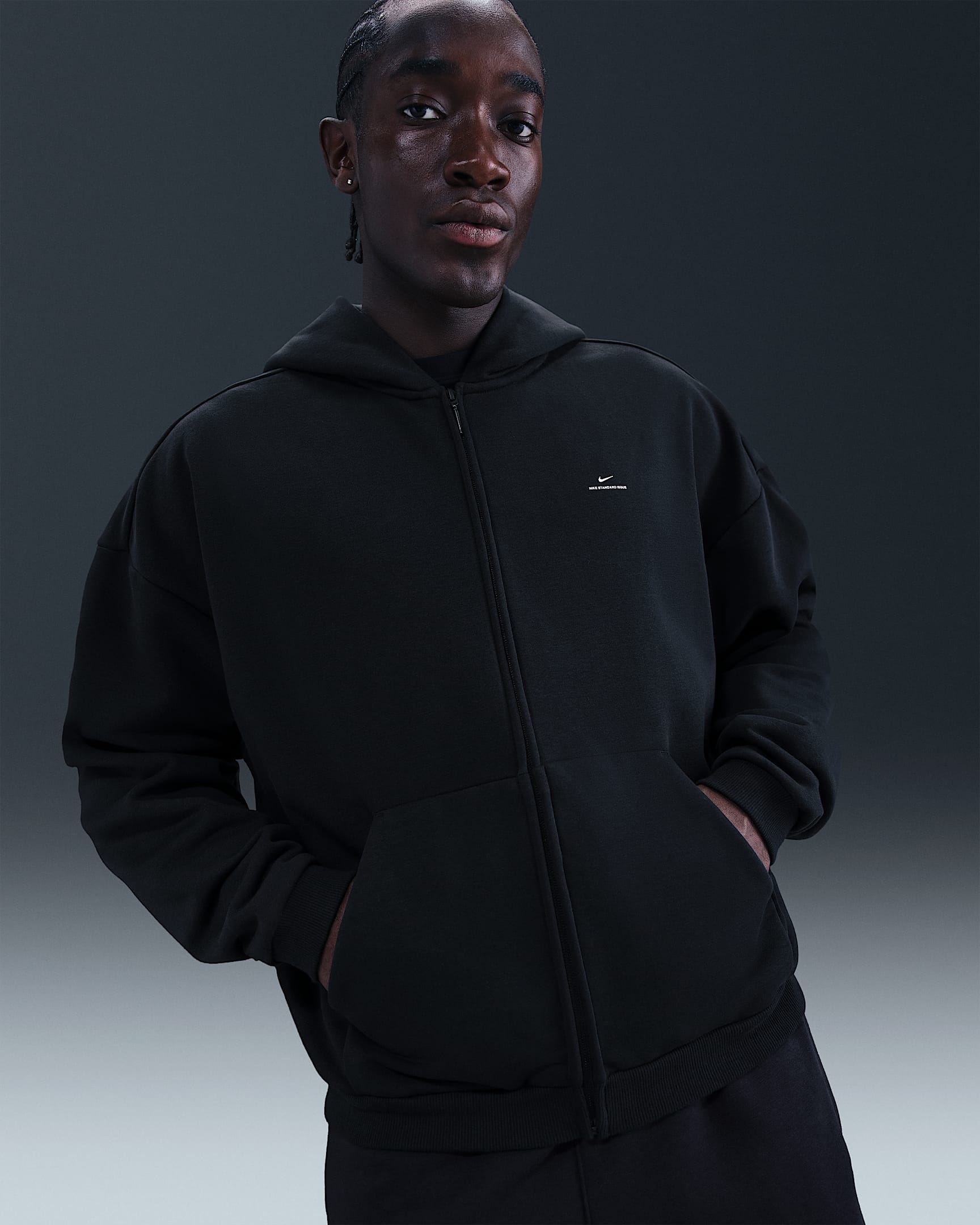 Nike Standard Issue Therma-FIT 耐克篮球小标系列男子全长拉链开襟加绒篮球连帽衫 - 黑/淡象牙白