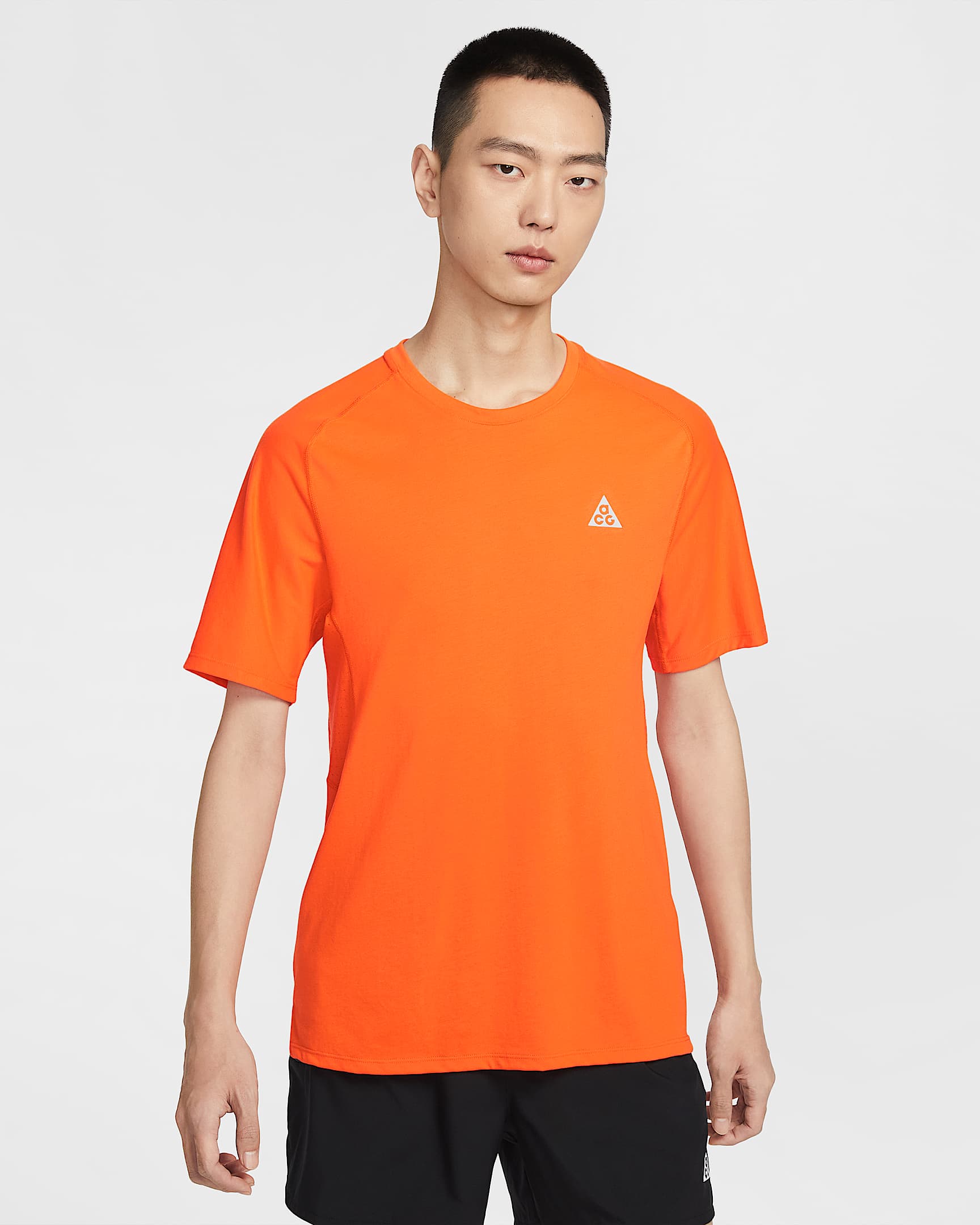 Nike ACG Dri-FIT ADV 男子速干越野短袖跑步上衣 - 安全橙/安全橙/山峰白