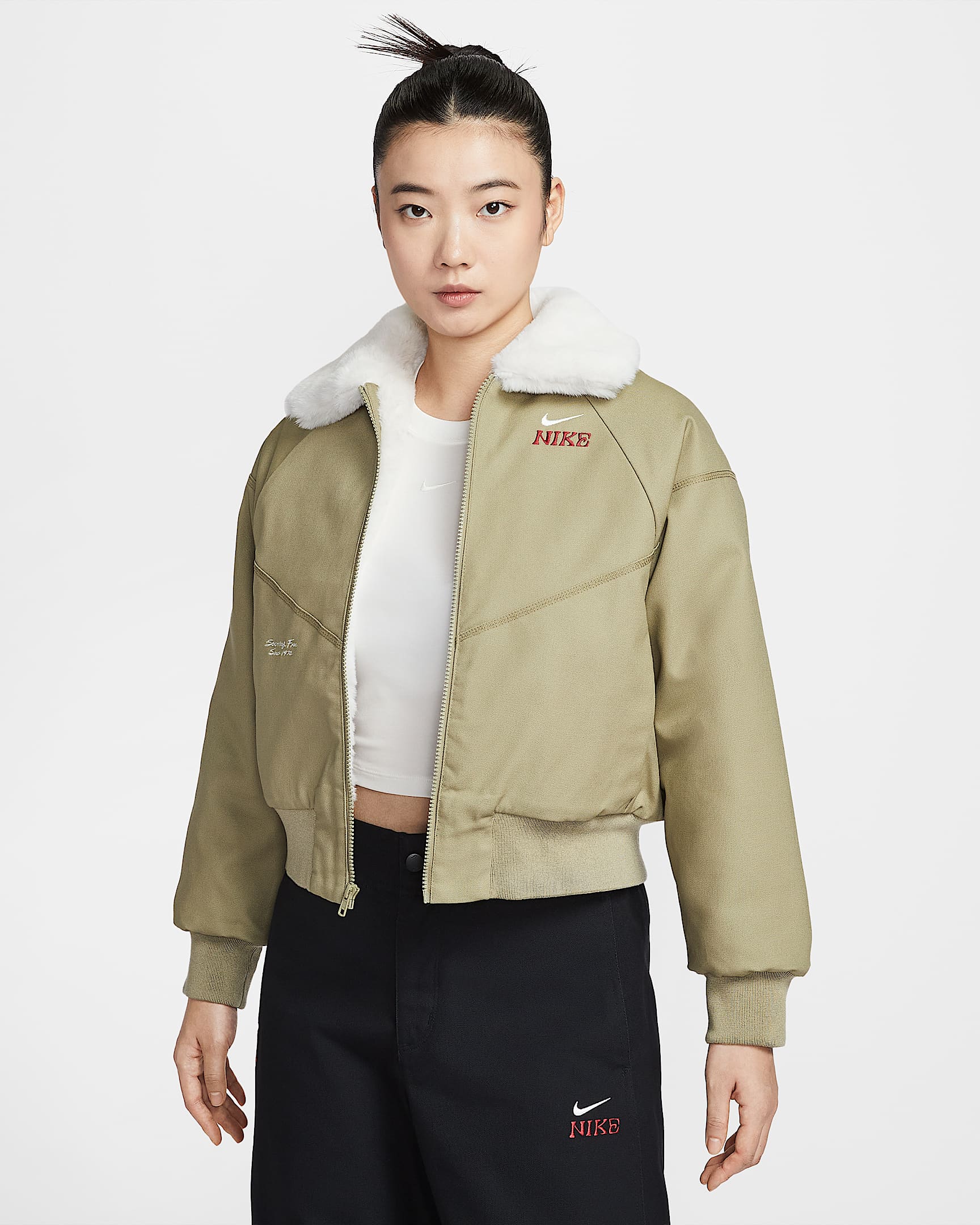 Nike Sportswear 马年限定脱缰系列新年款女子人造毛皮里料夹克 - 橄榄绿