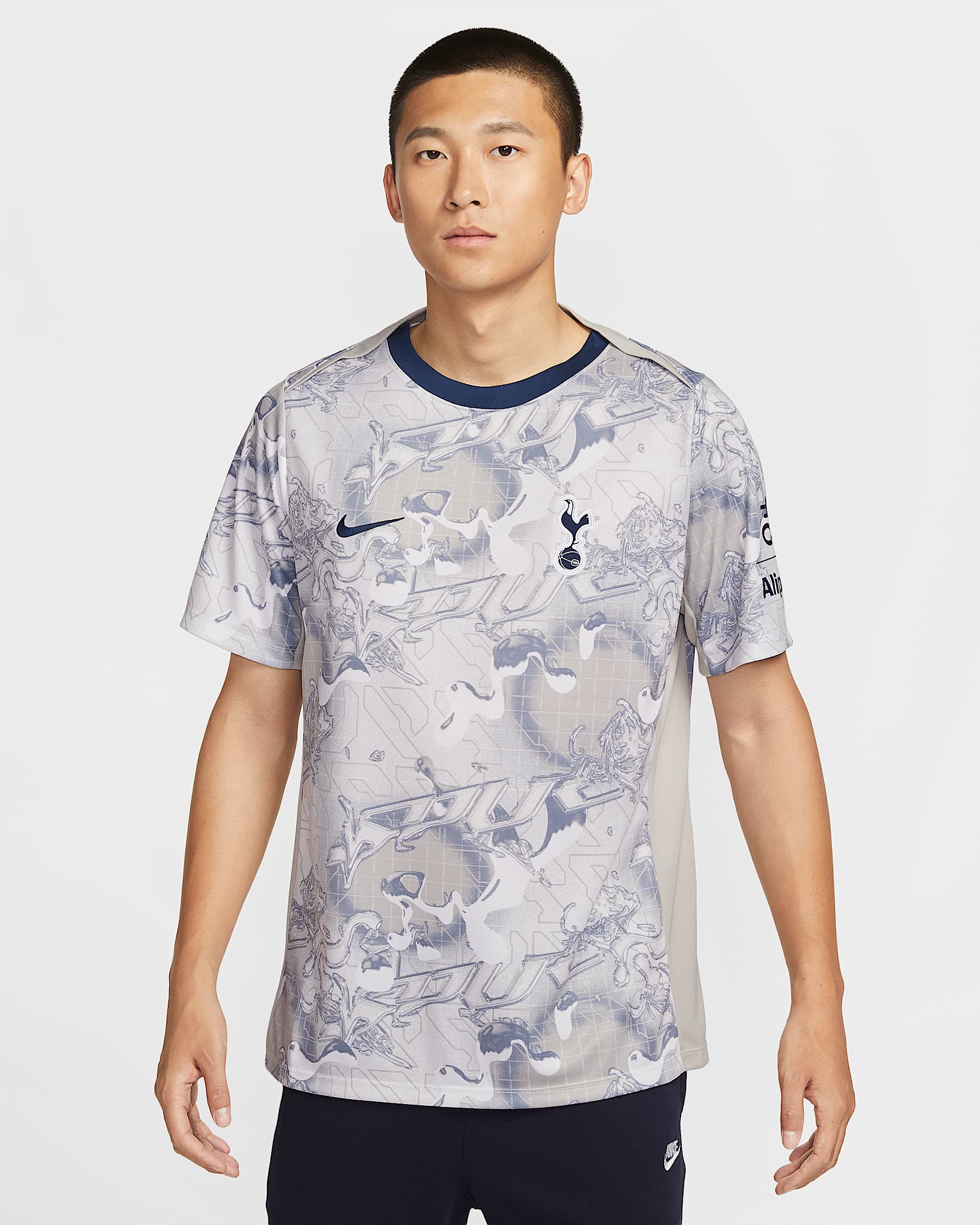 托特纳姆热刺 Academy Pro 主场 Nike Dri-FIT 男子速干赛前短袖足球上衣 - 白色/浅铁矿石灰/二元蓝