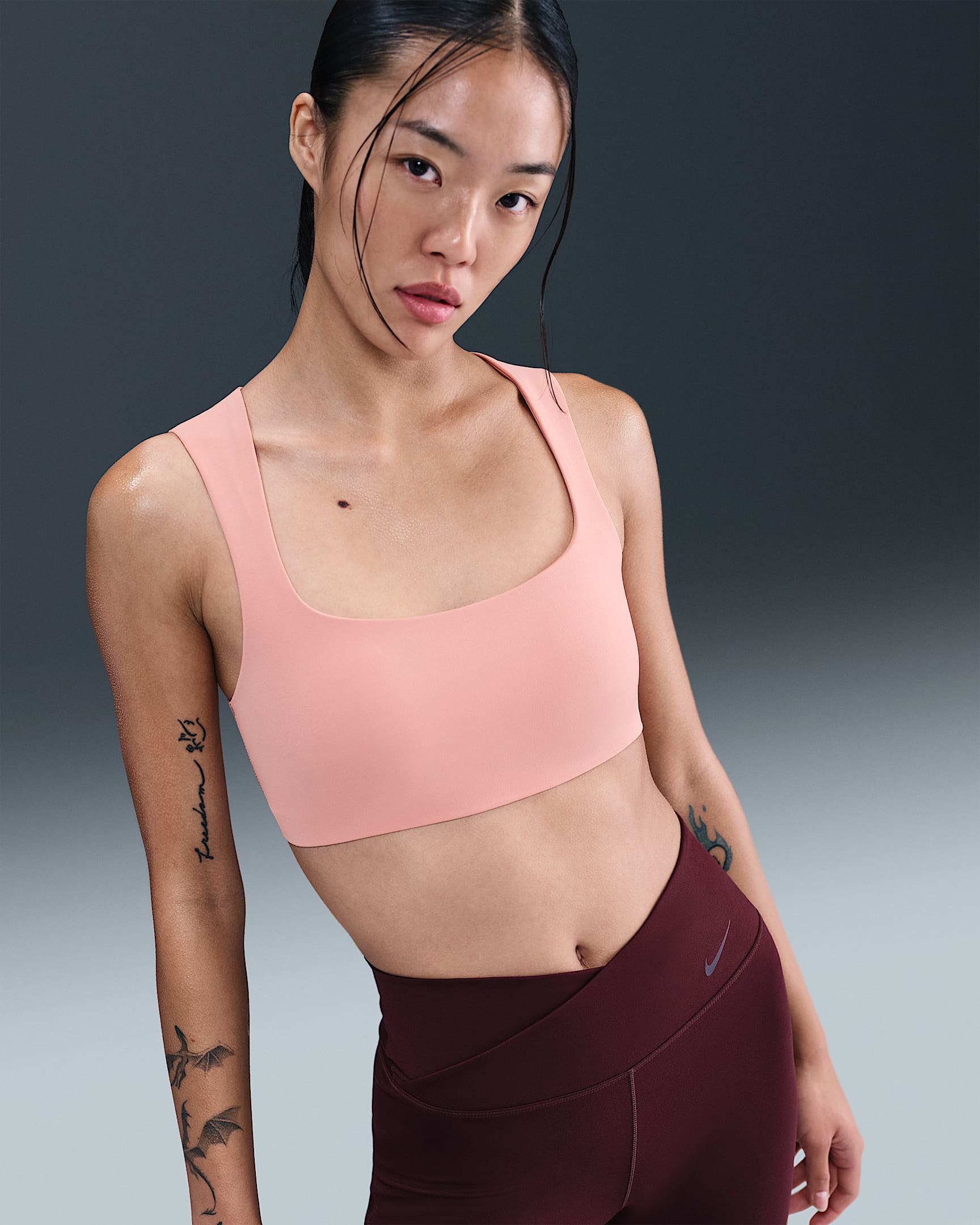 Nike Zenvy 女子速干低强度支撑衬垫运动内衣 - 锈粉/白色