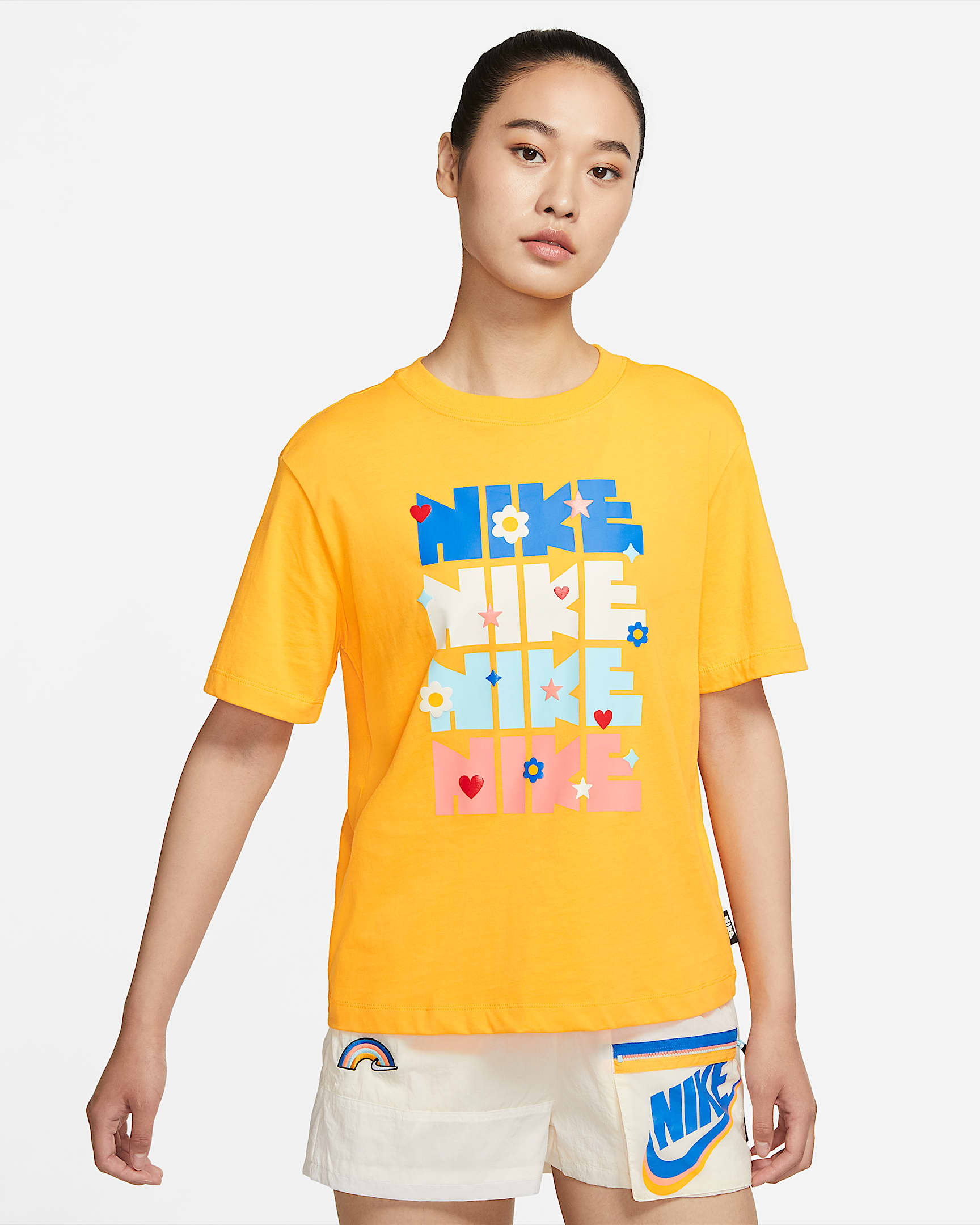 Nike Sportswear Essential 女子短袖上衣 - 大学金