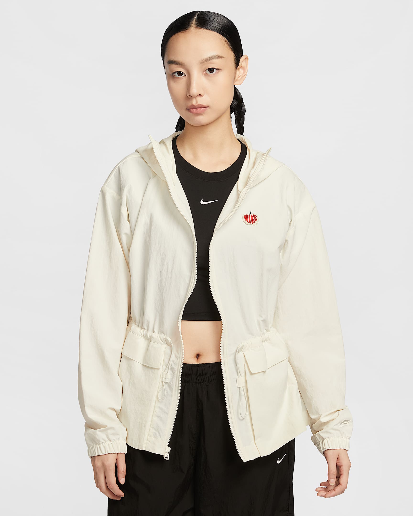 Nike Sportswear 情人节女子拒水梭织夹克防晒衣 - 帆白
