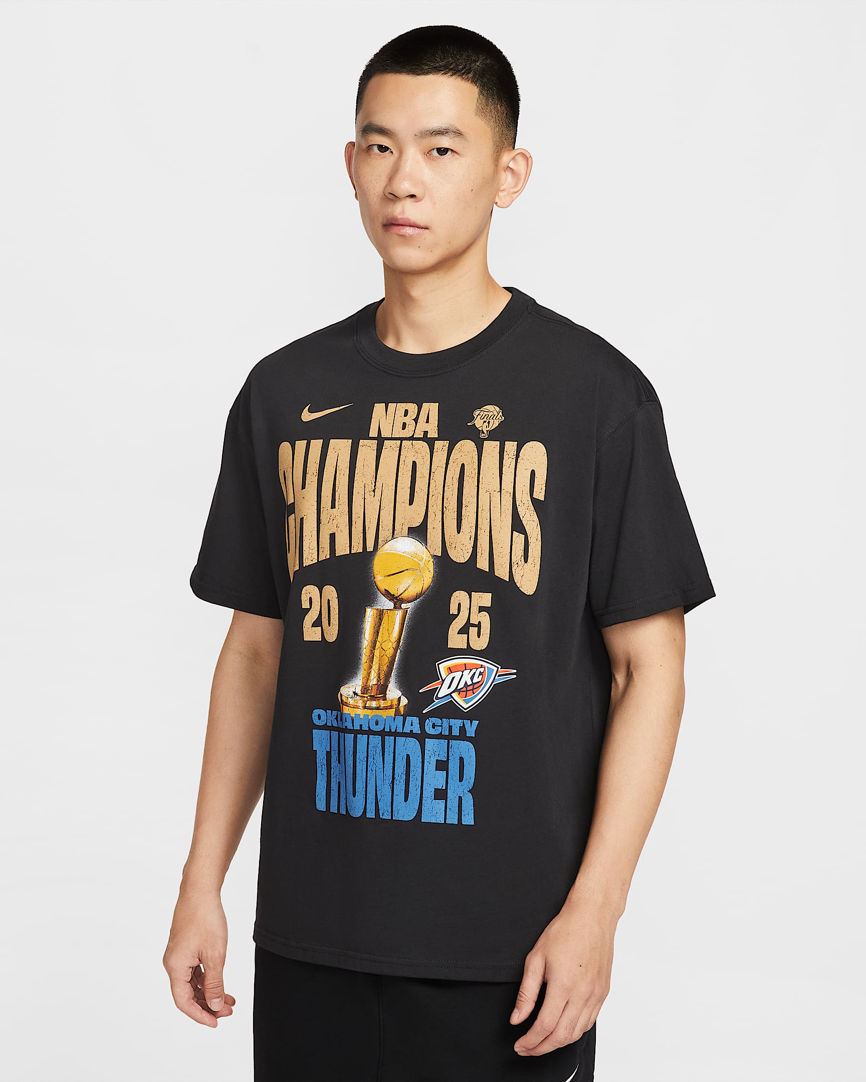 俄克拉荷马城雷霆队 Nike NBA 男子冠军球队T恤 - 黑