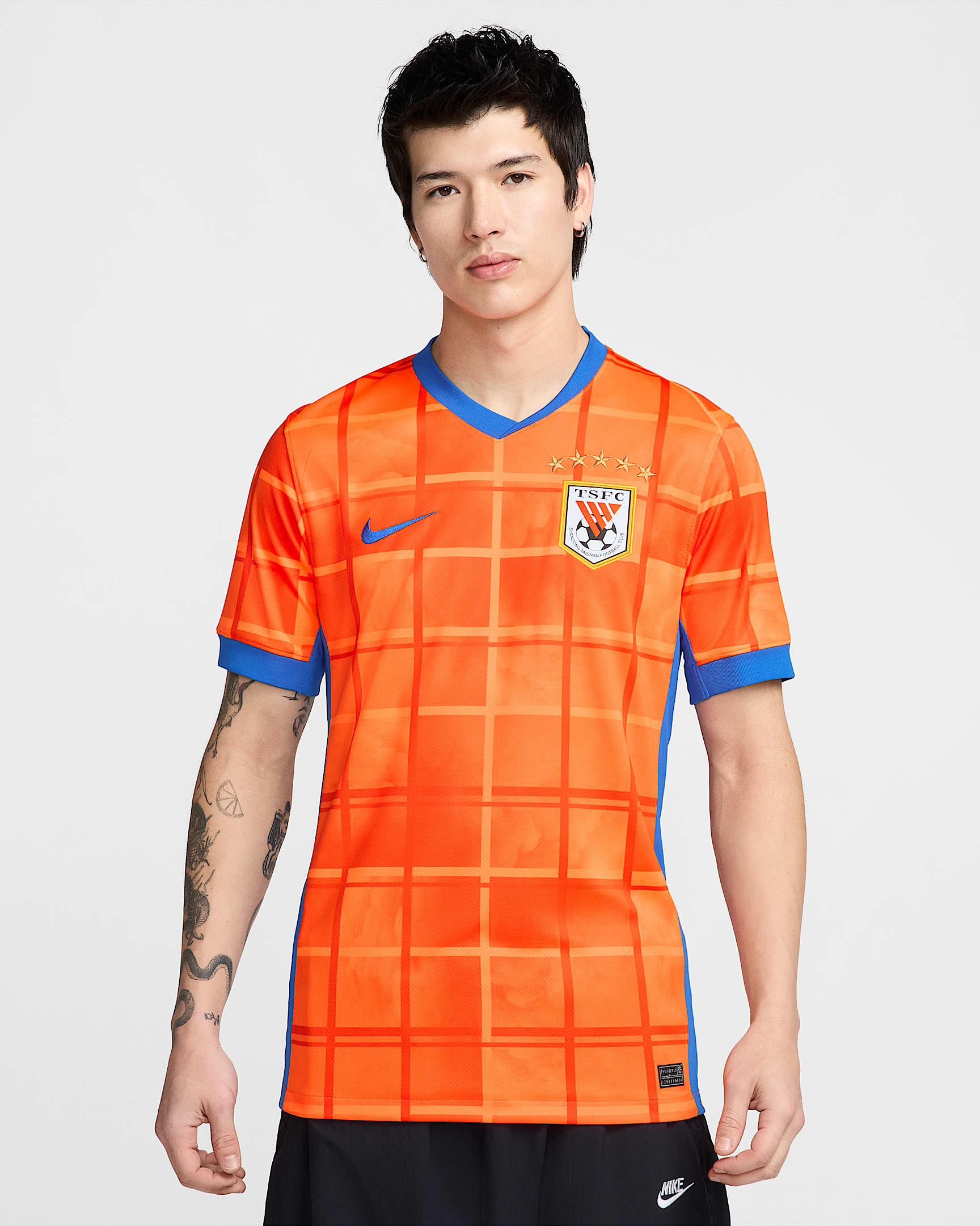 2025 赛季山东泰山主场球迷版 Nike Dri-FIT 男子速干足球球衣 - 安全橙/宝蓝/宝蓝