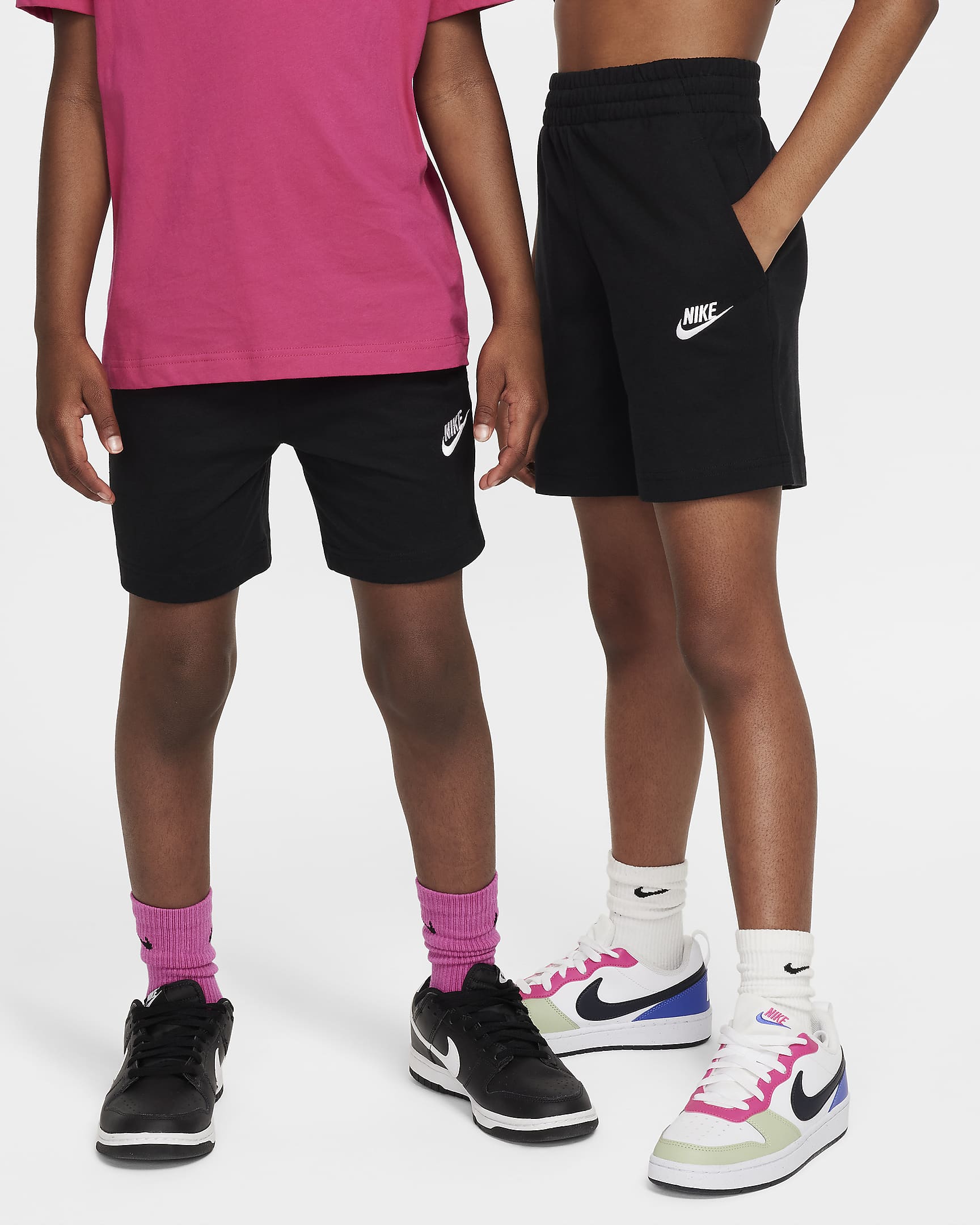 Nike Sportswear Club 大童针织短裤 - 黑/白色
