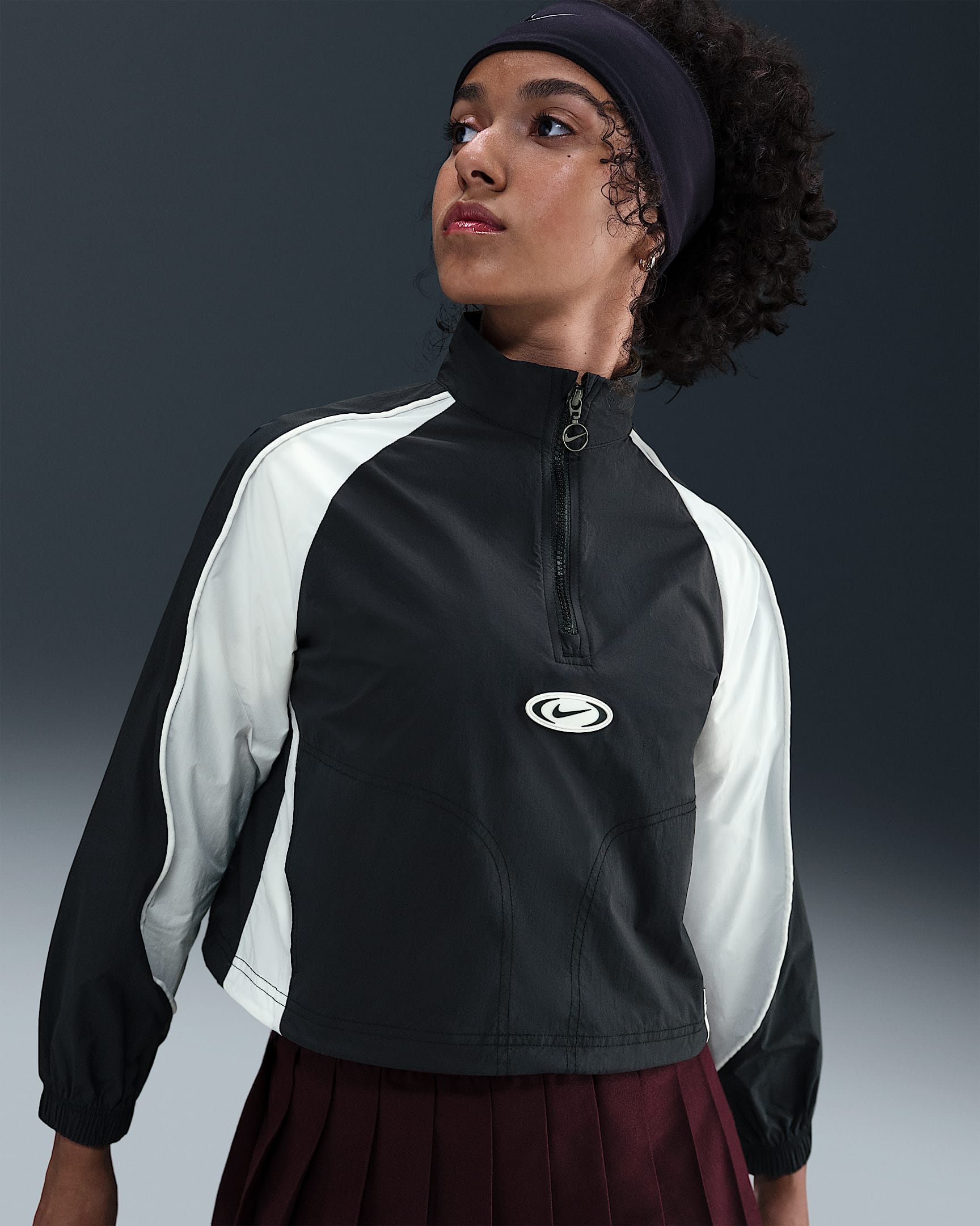 Nike Sportswear 大童（女孩）运动上衣 - 黑/白色/白色/白色